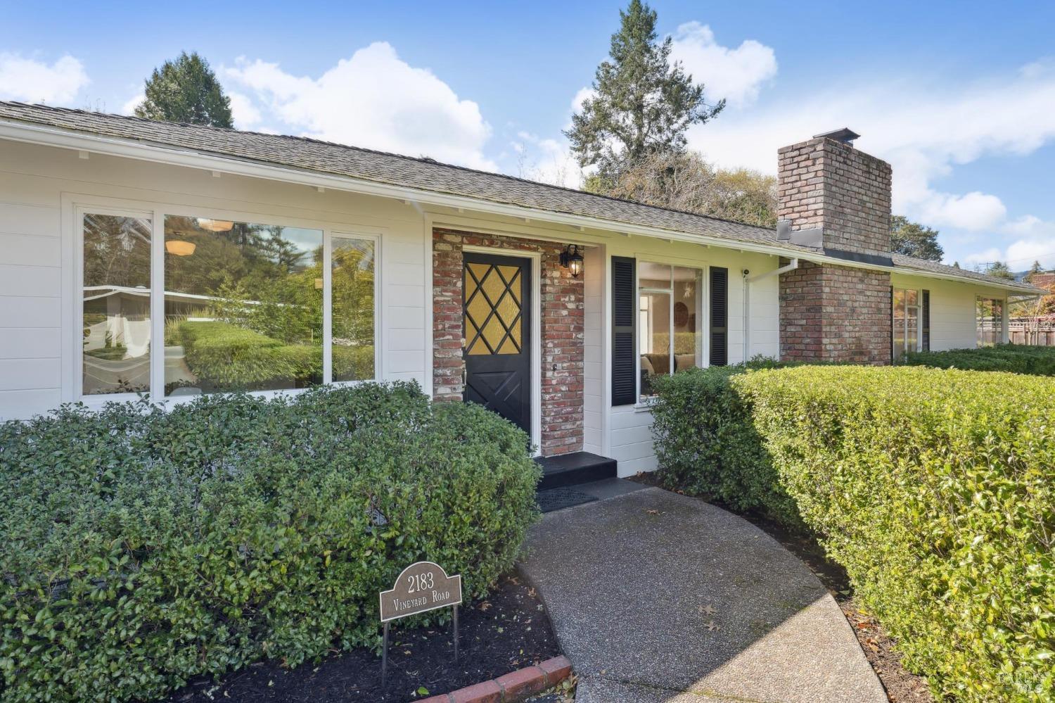 2183 Vineyard Road