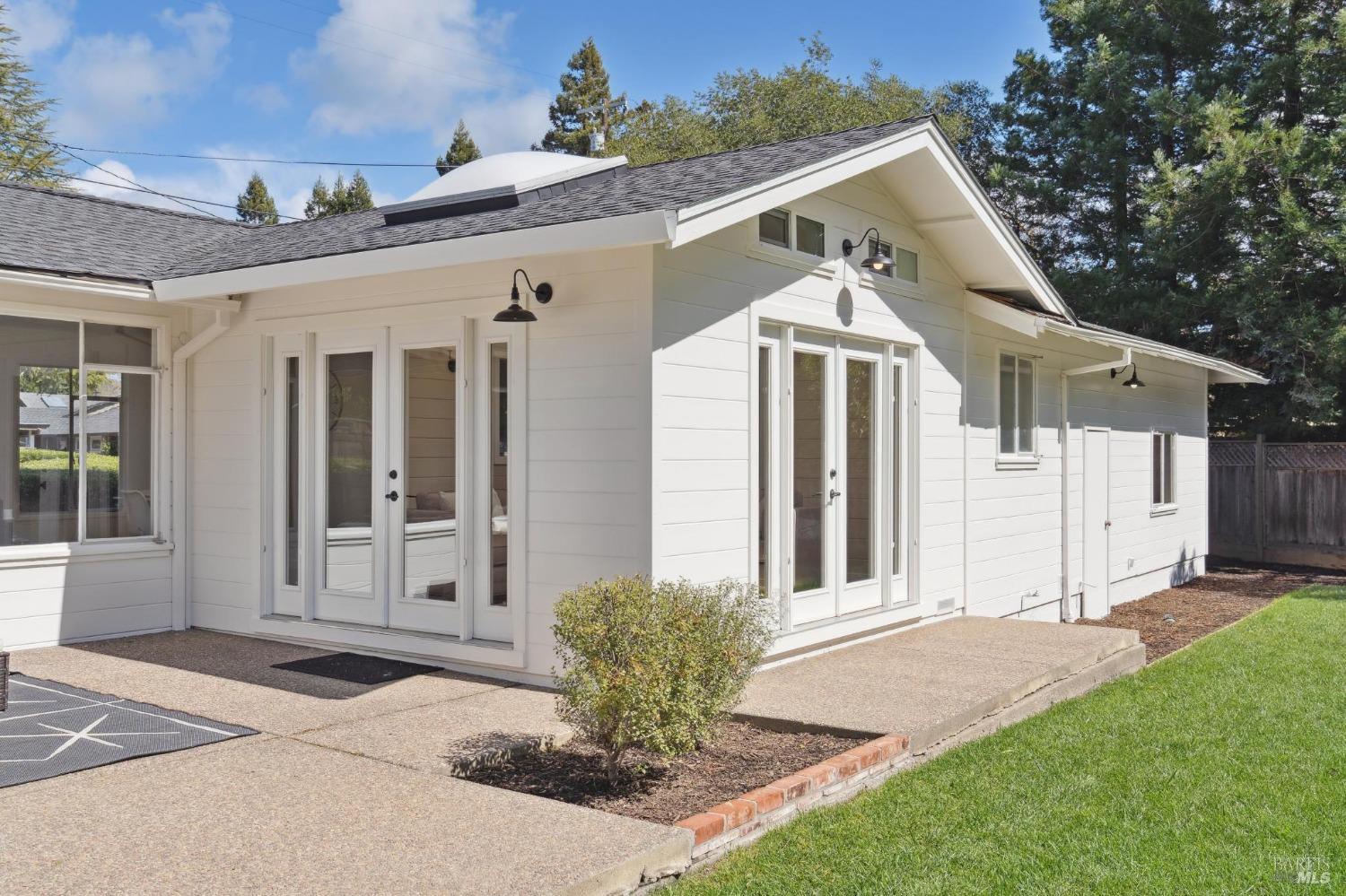2183 Vineyard Road