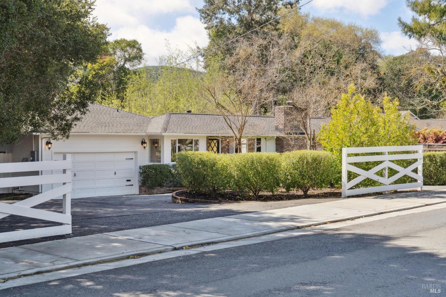 2183 Vineyard Road