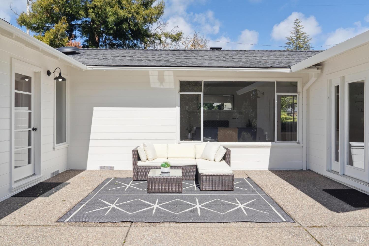 2183 Vineyard Road