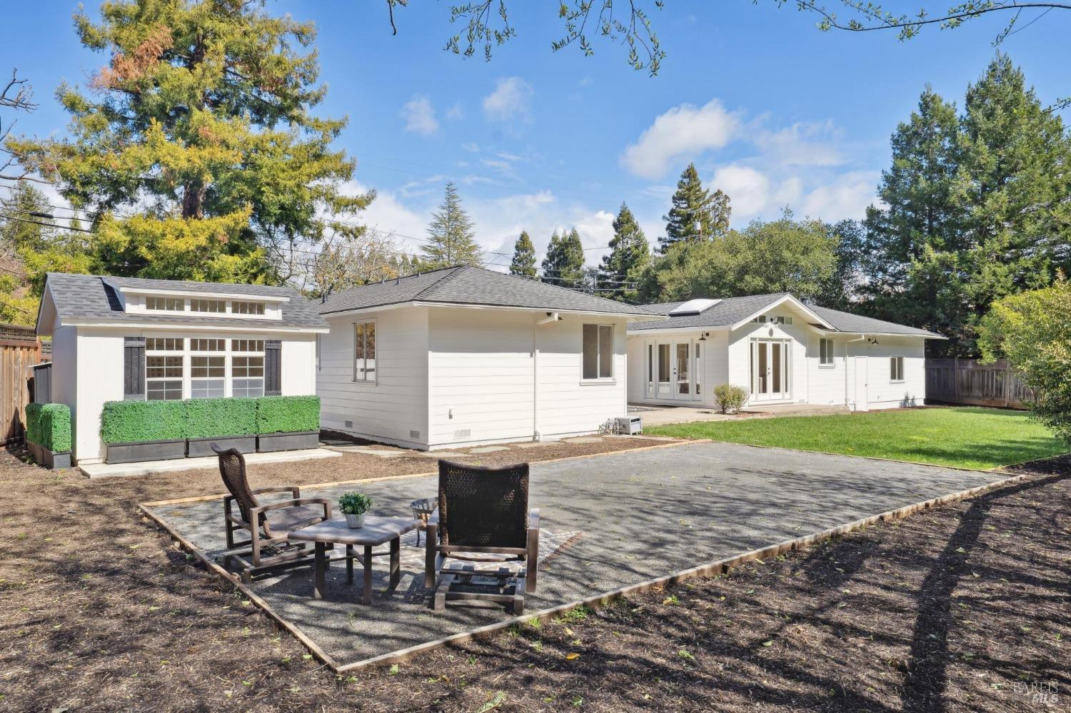 2183 Vineyard Road