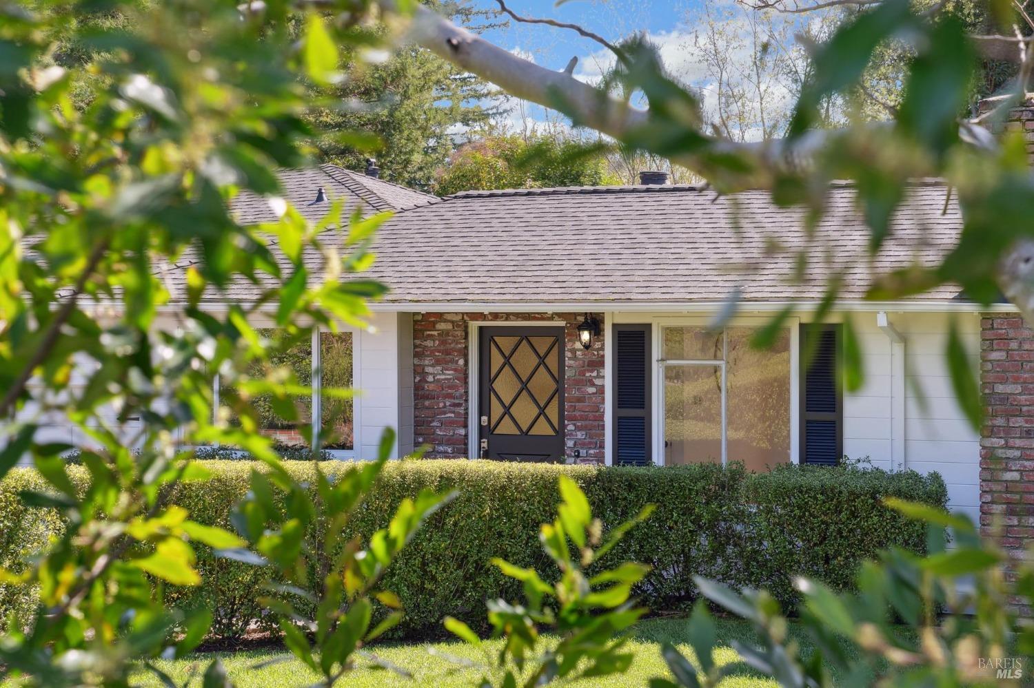 2183 Vineyard Road
