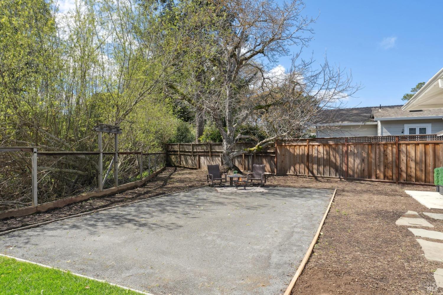 2183 Vineyard Road