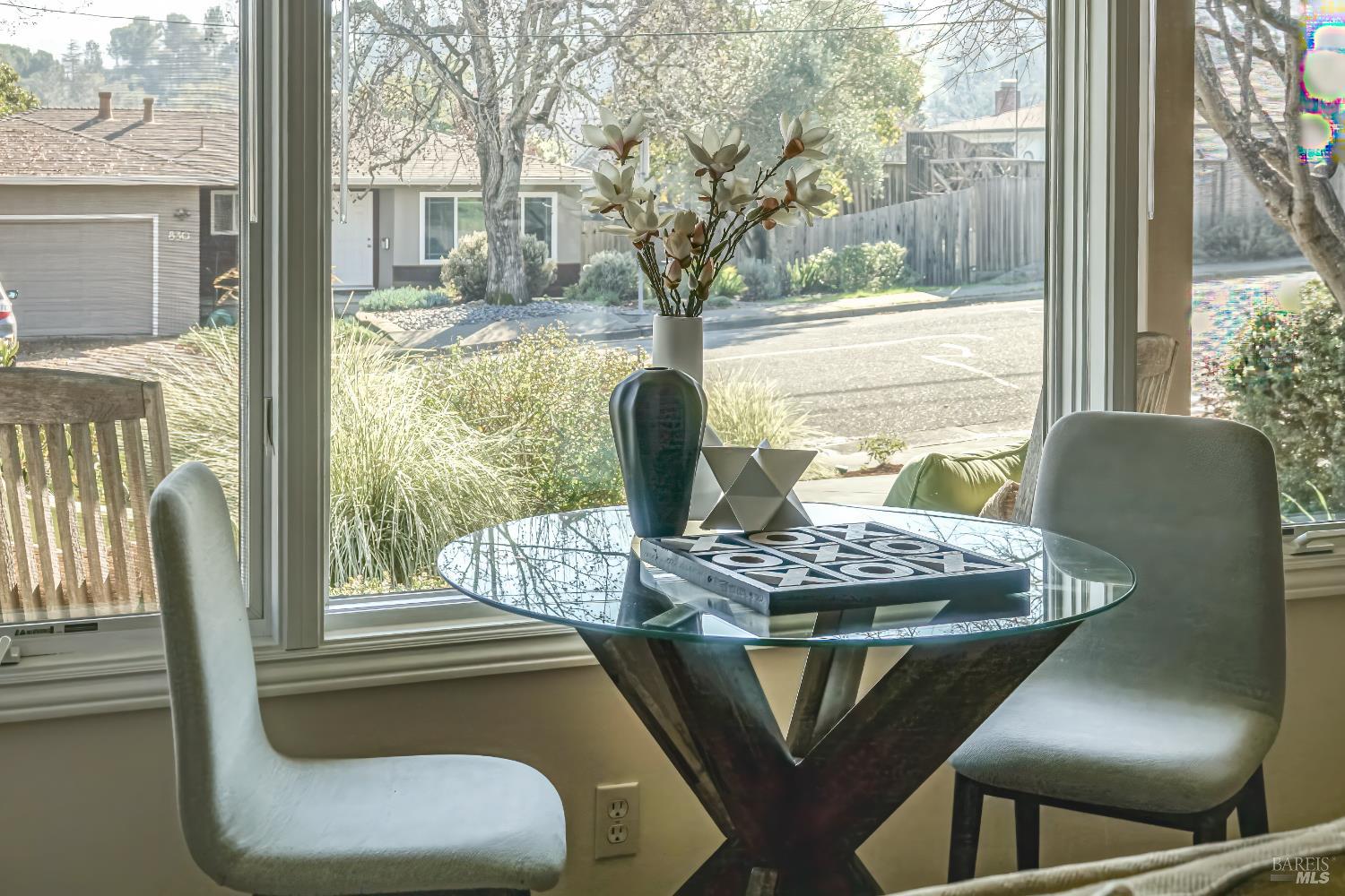 829 Las Pavadas Avenue