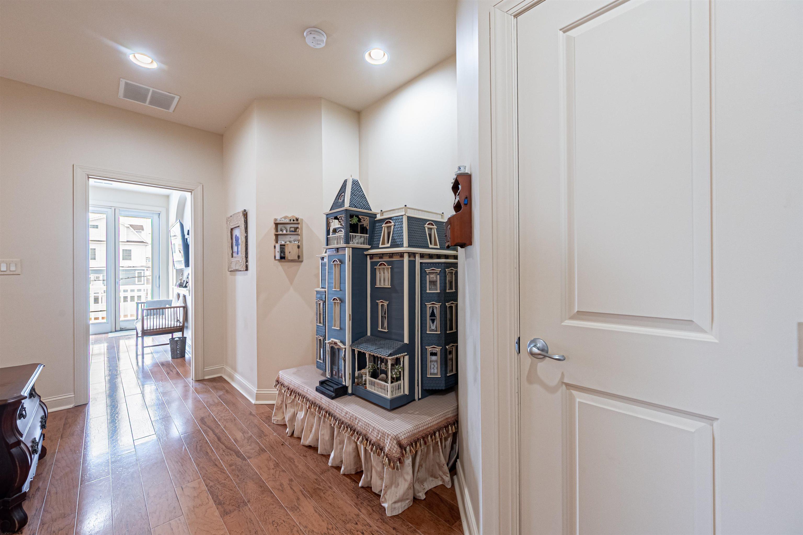 25 N Huntington Ave