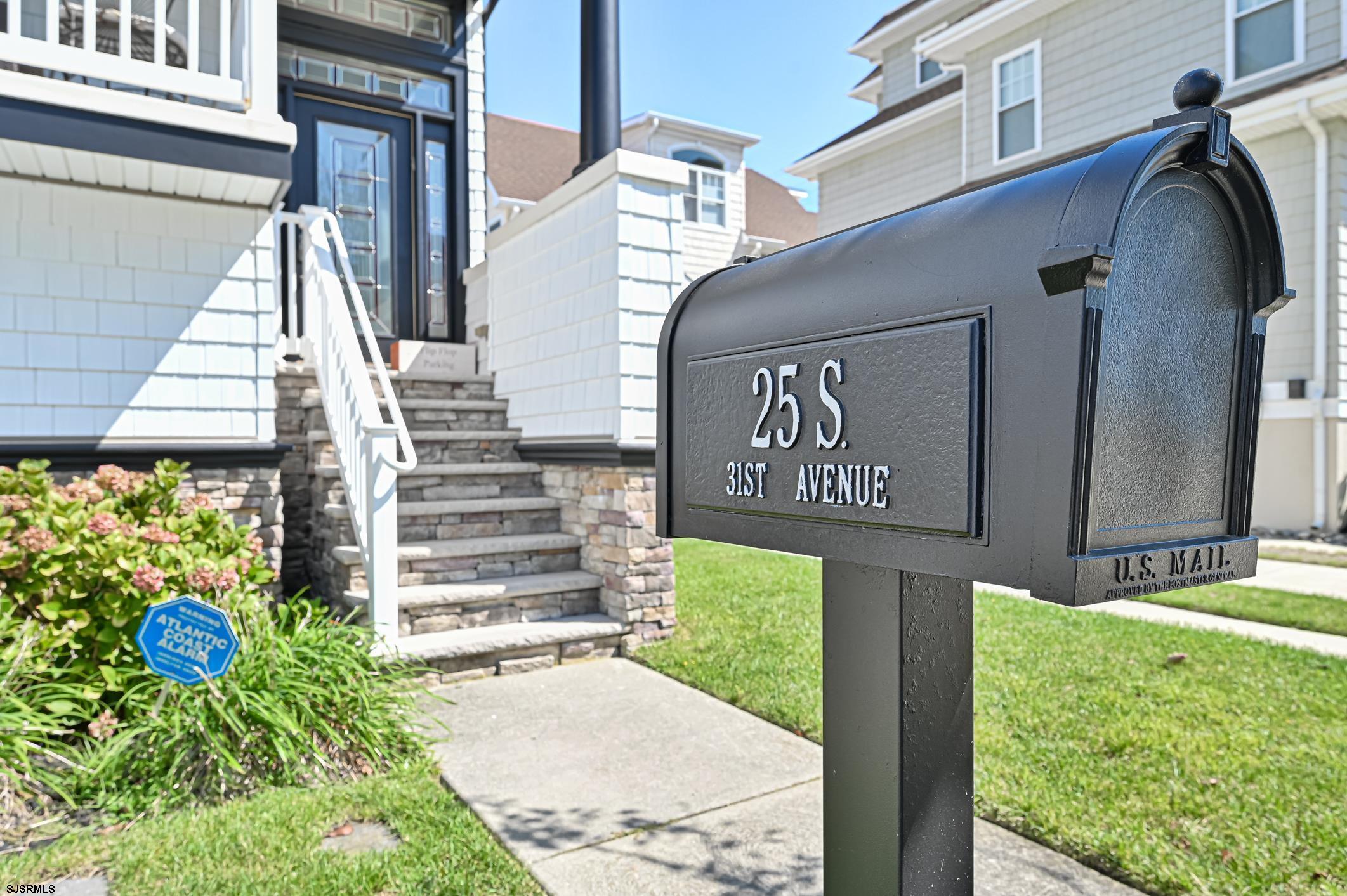 25 S 31st Ave