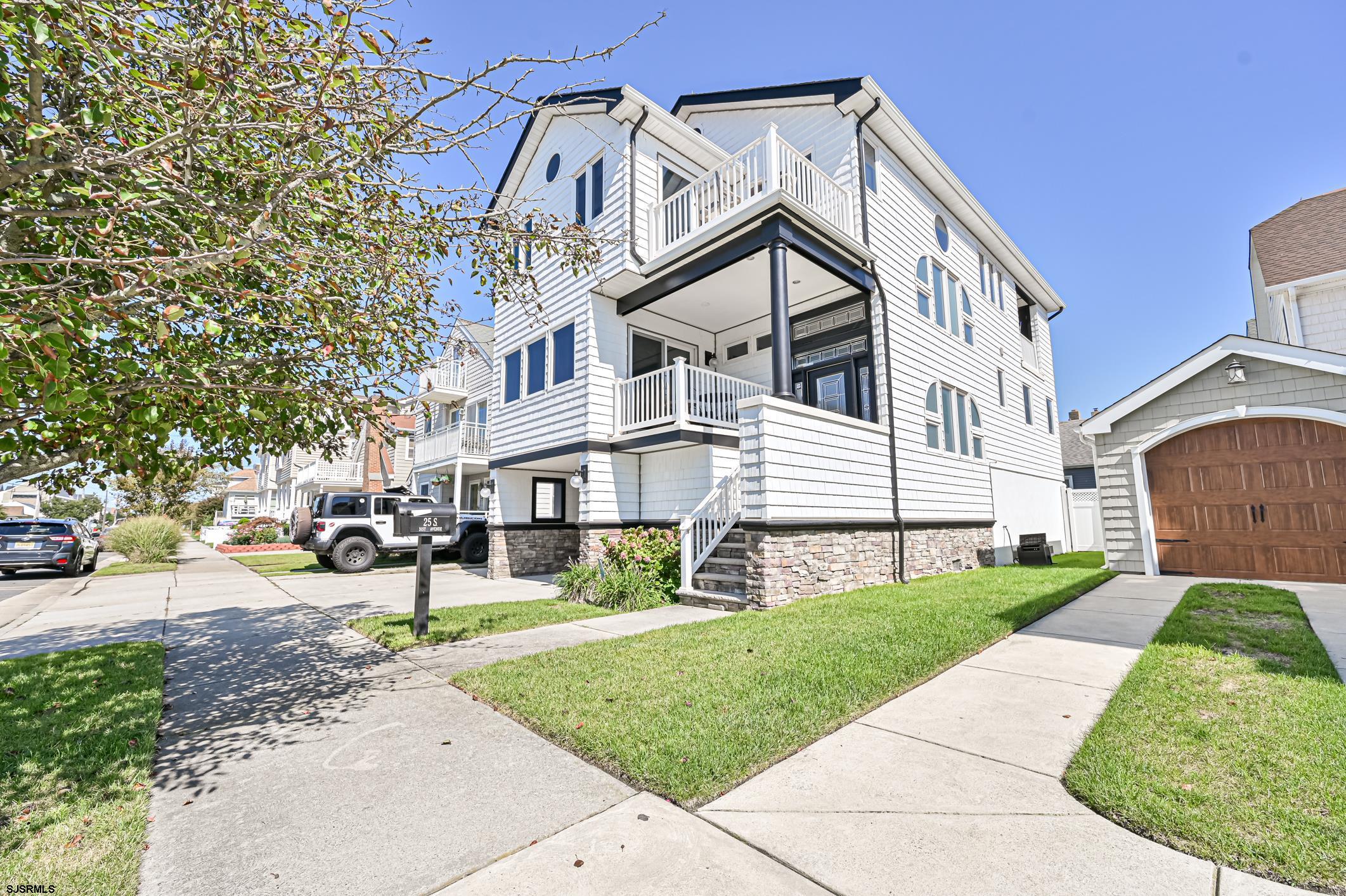25 S 31st Ave