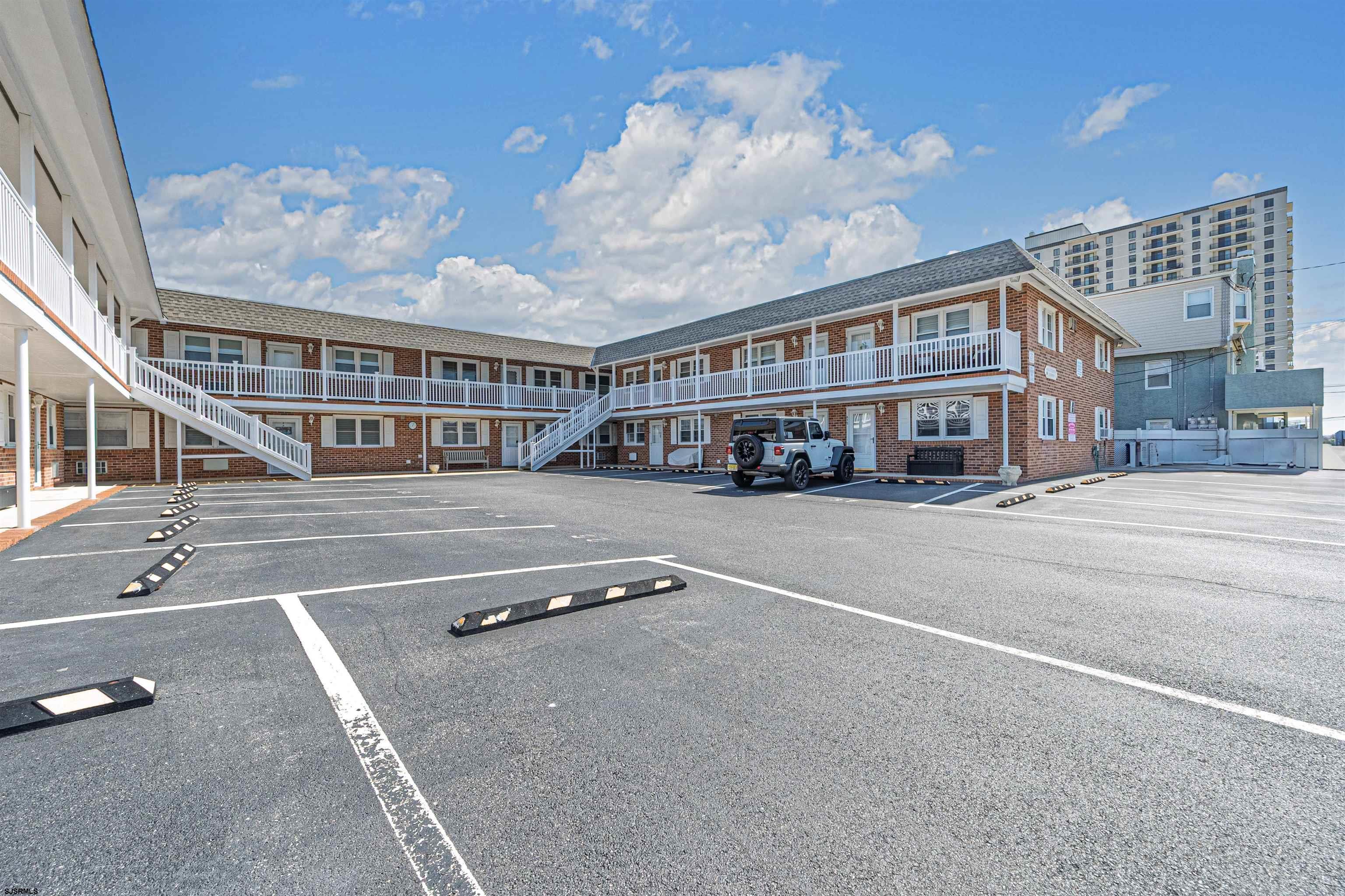 21 S Monroe Ave Unit: B-8