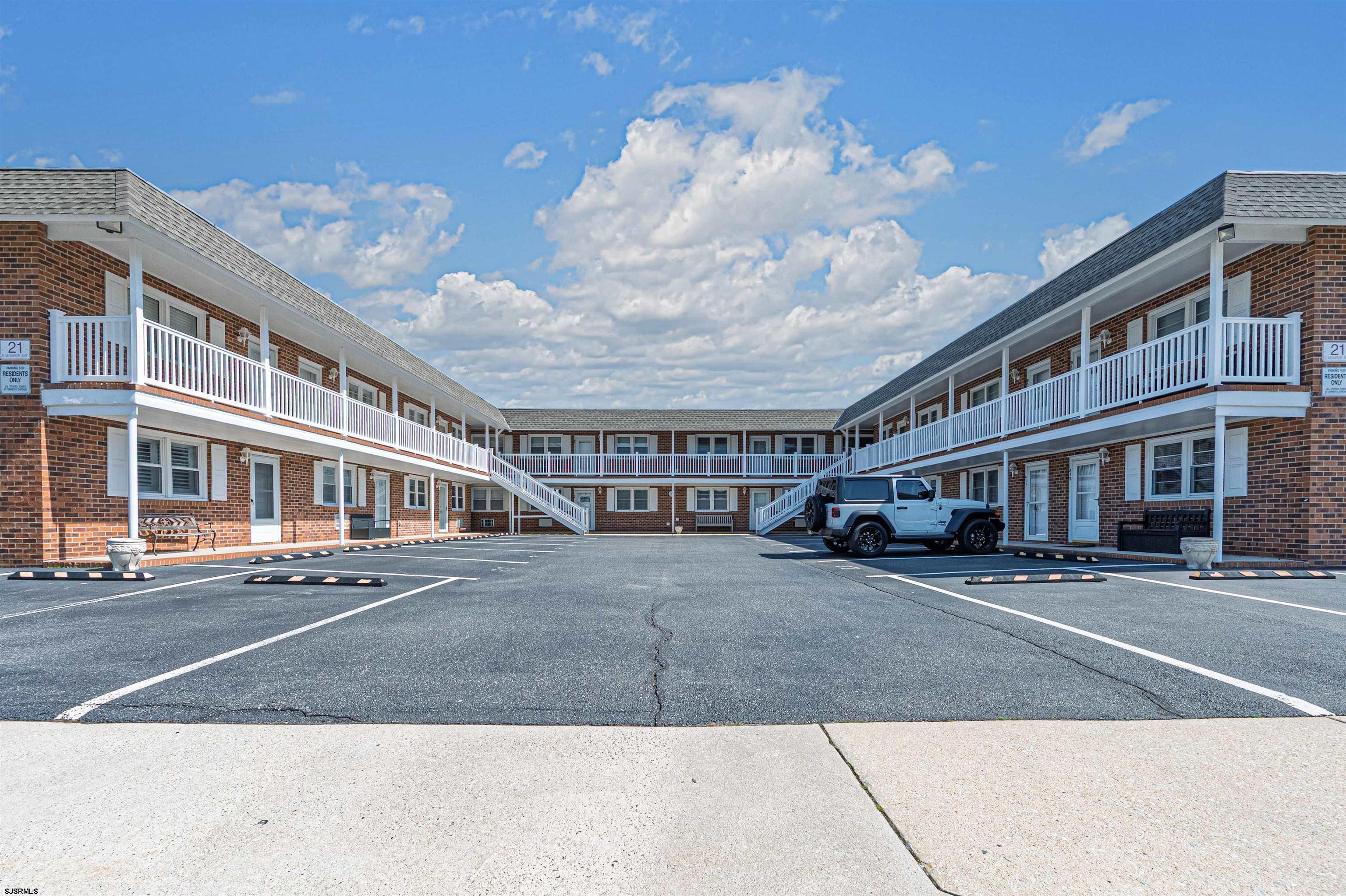 21 S Monroe Ave Unit: B-8
