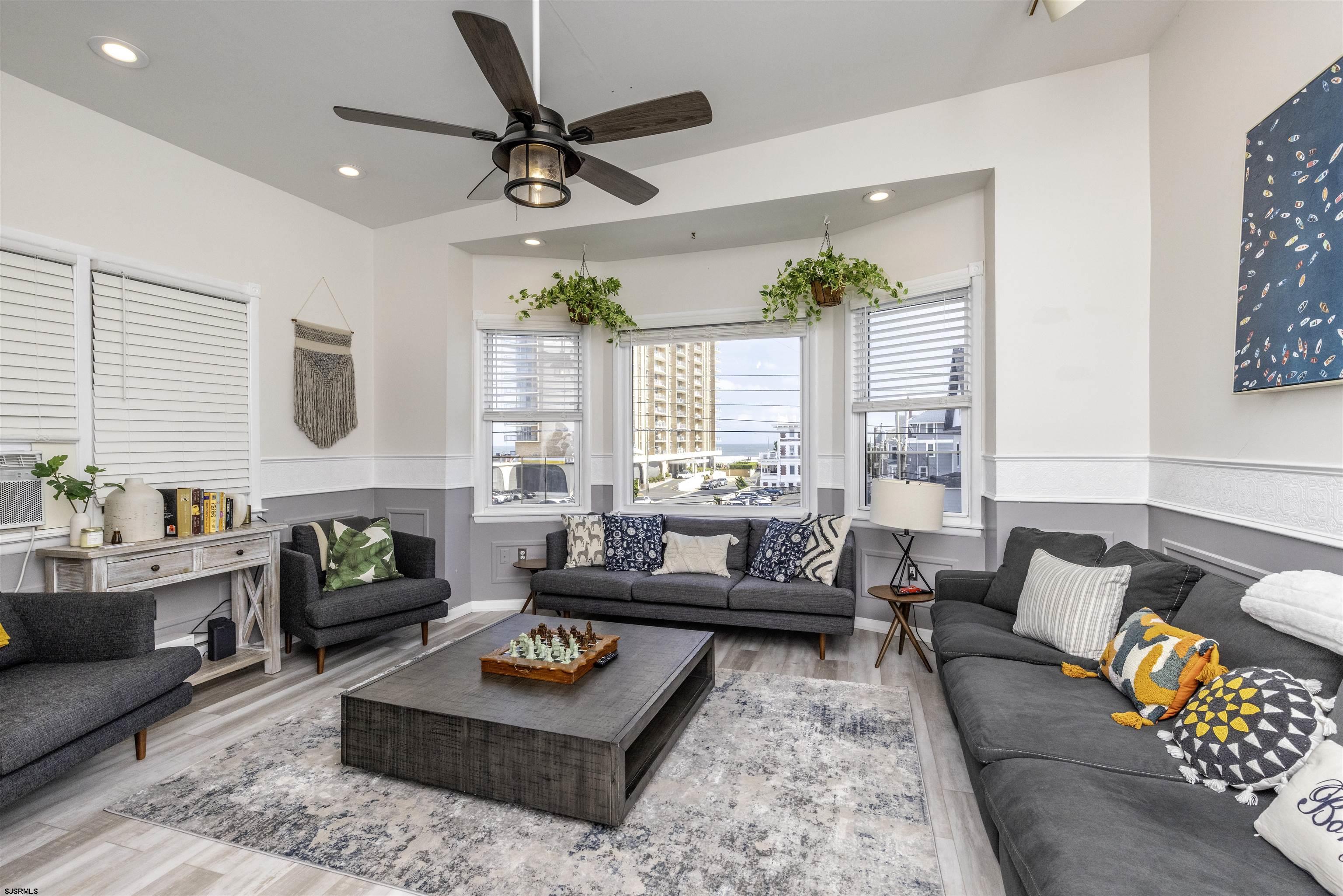 4825 Atlantic Ave Unit: 3