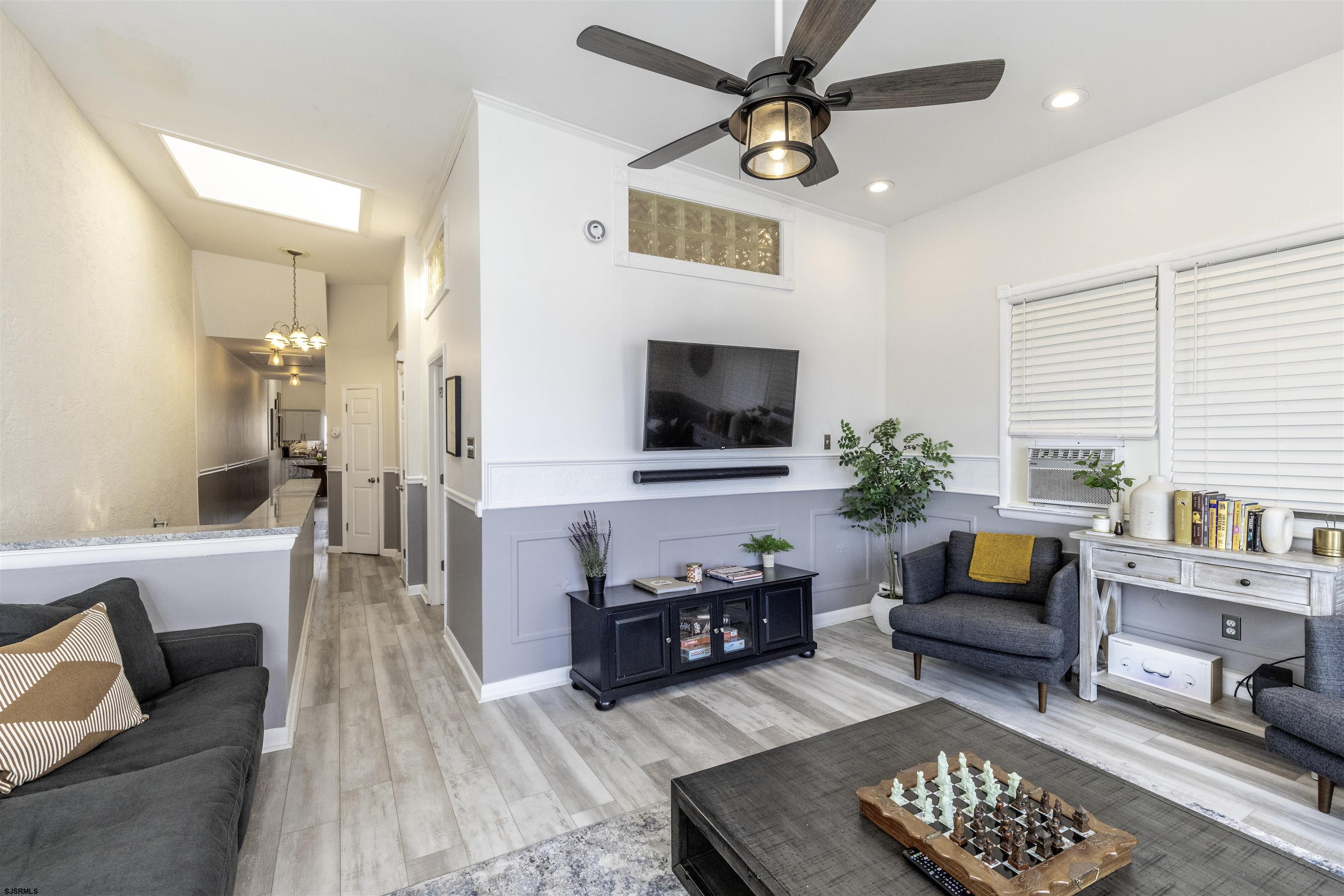 4825 Atlantic Ave Unit: 3