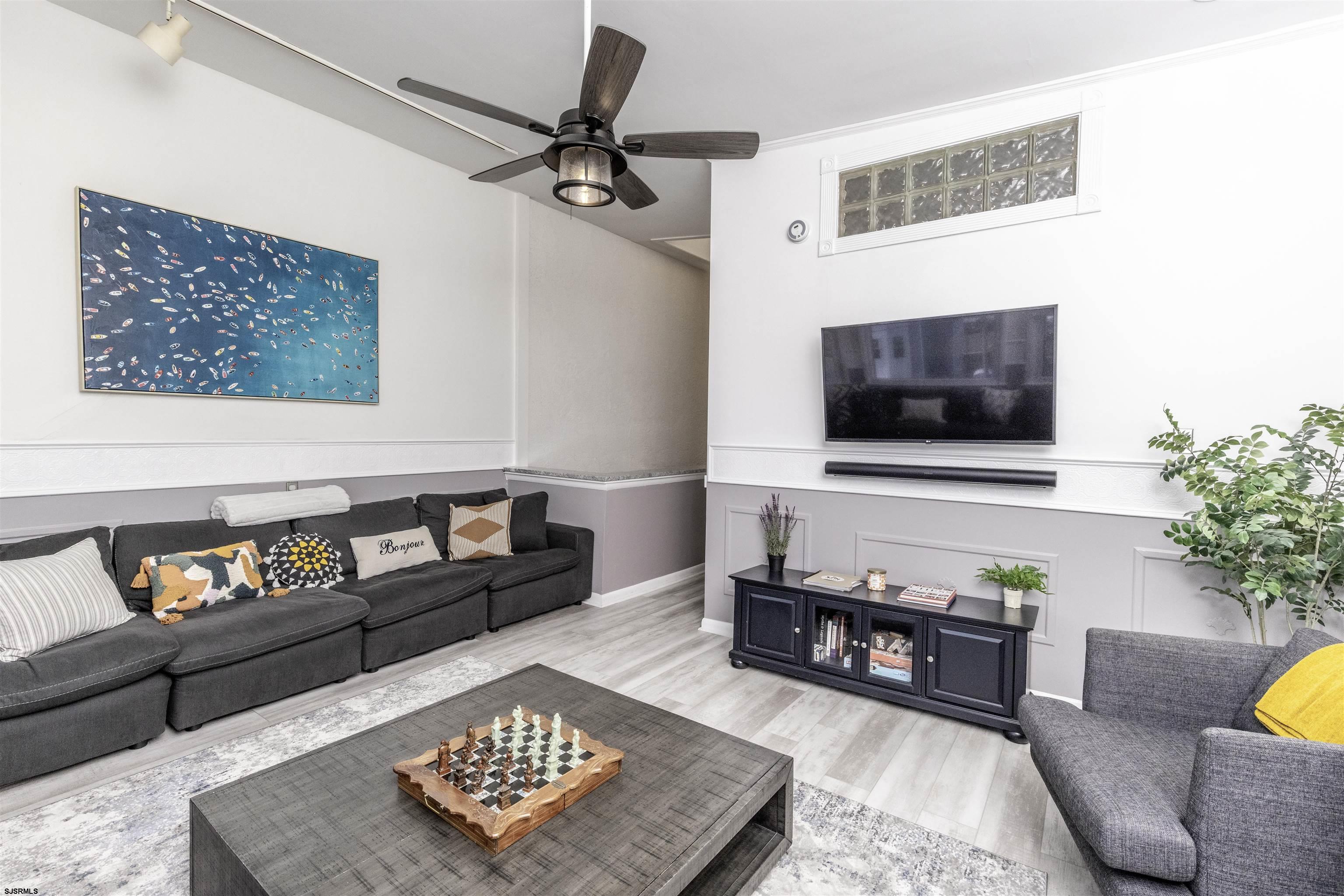 4825 Atlantic Ave Unit: 3