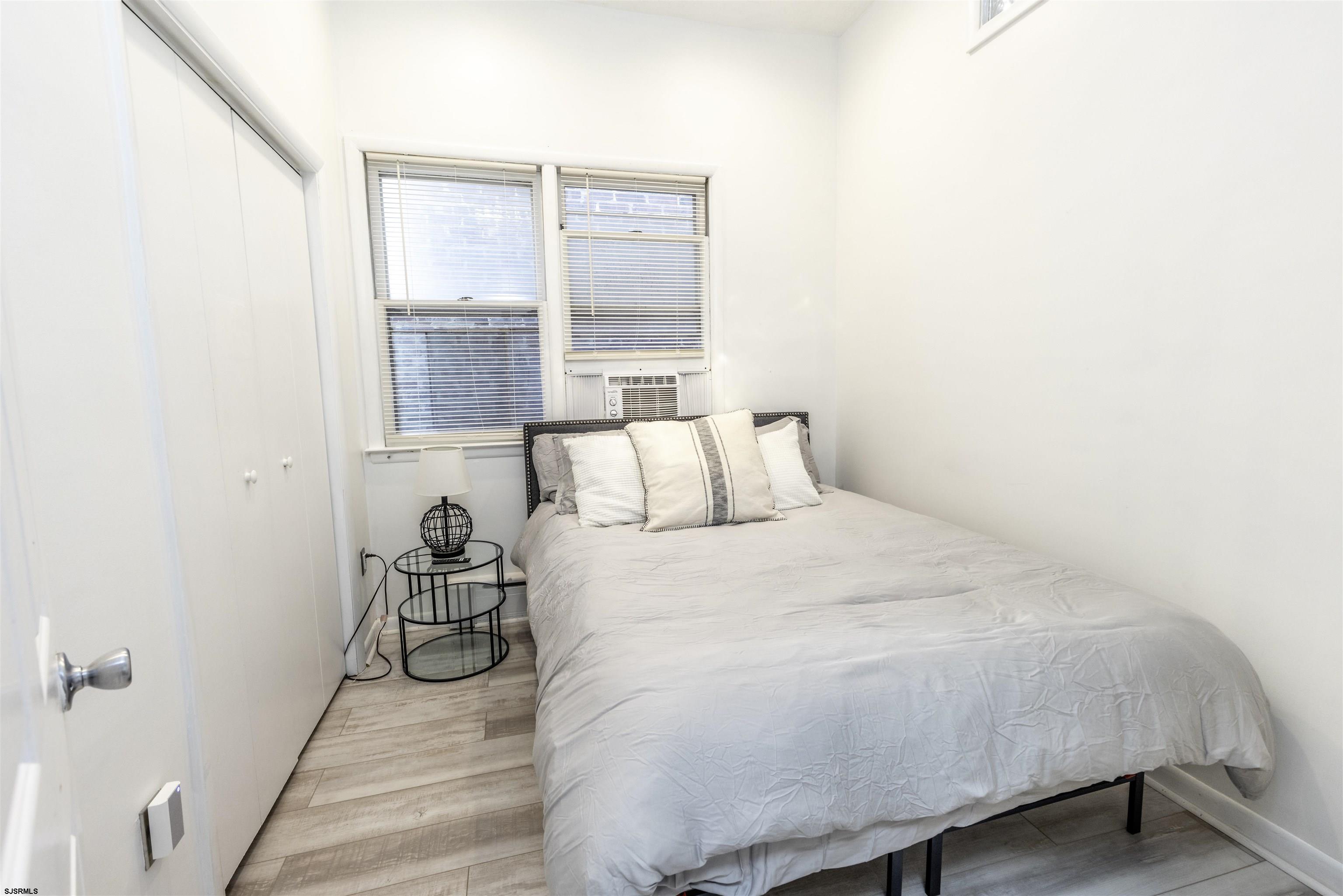 4825 Atlantic Ave Unit: 3