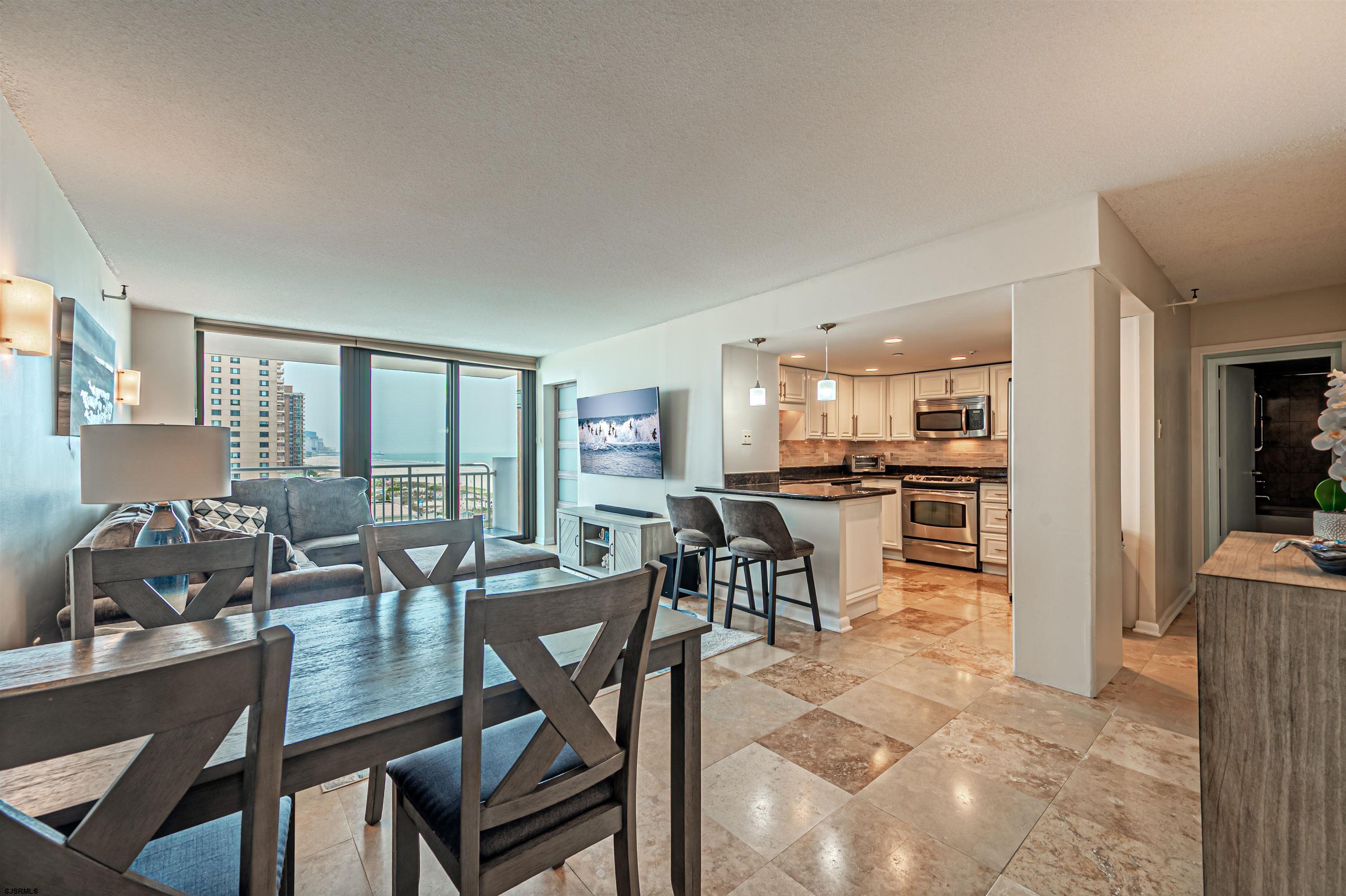 5200 Boardwalk #804 Unit: 8D