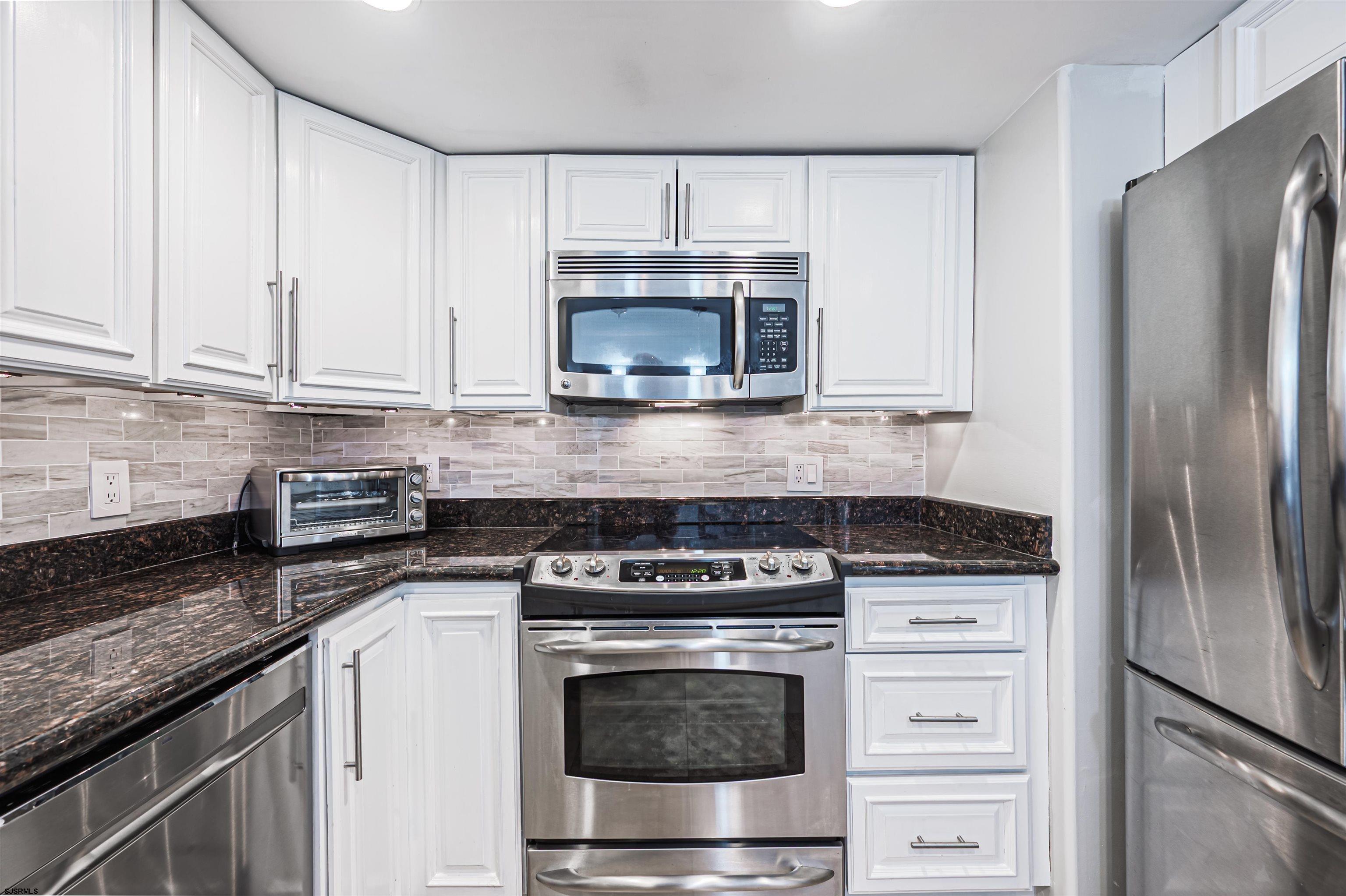 5200 Boardwalk #804 Unit: 8D