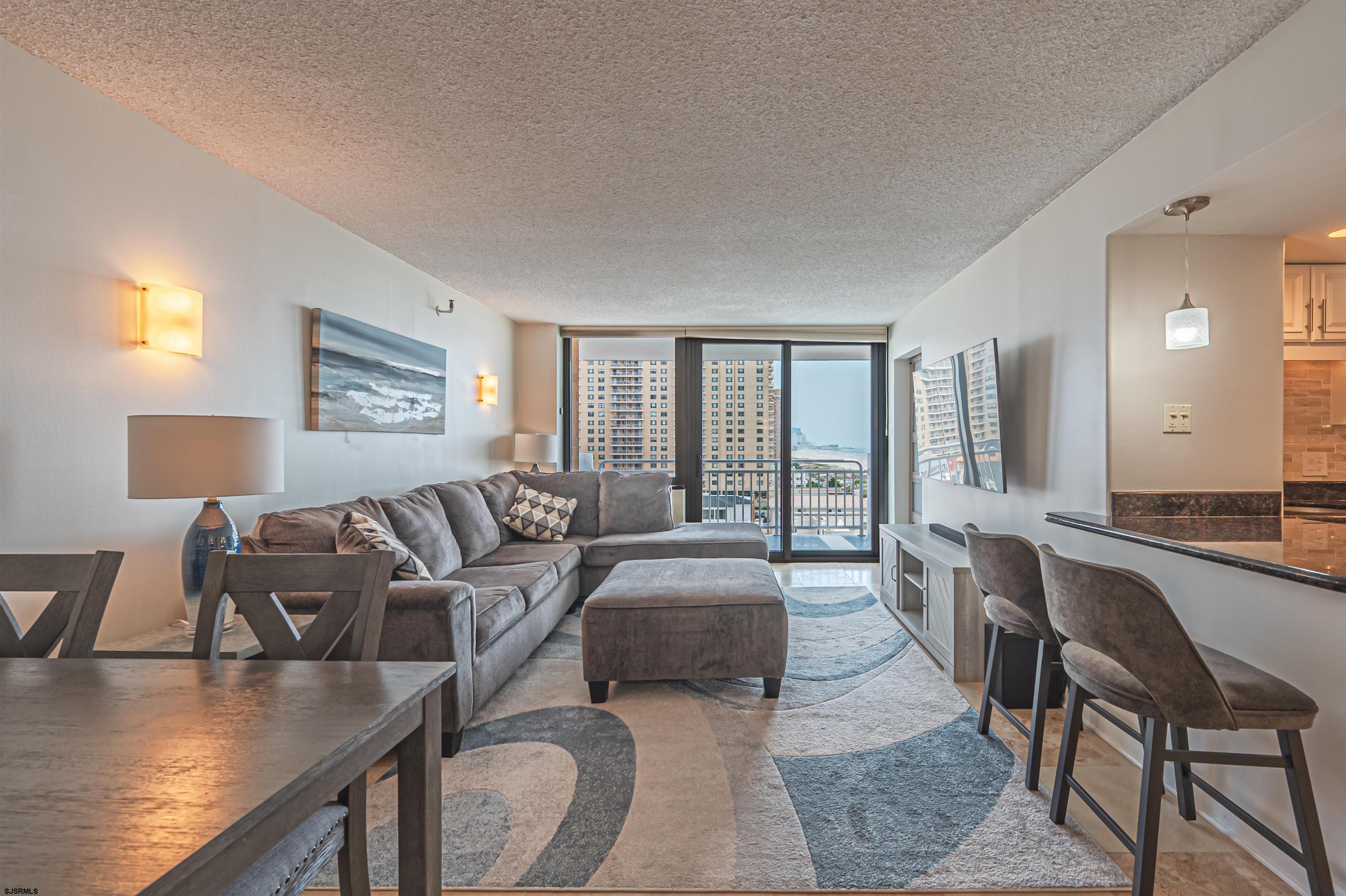 5200 Boardwalk #804 Unit: 8D