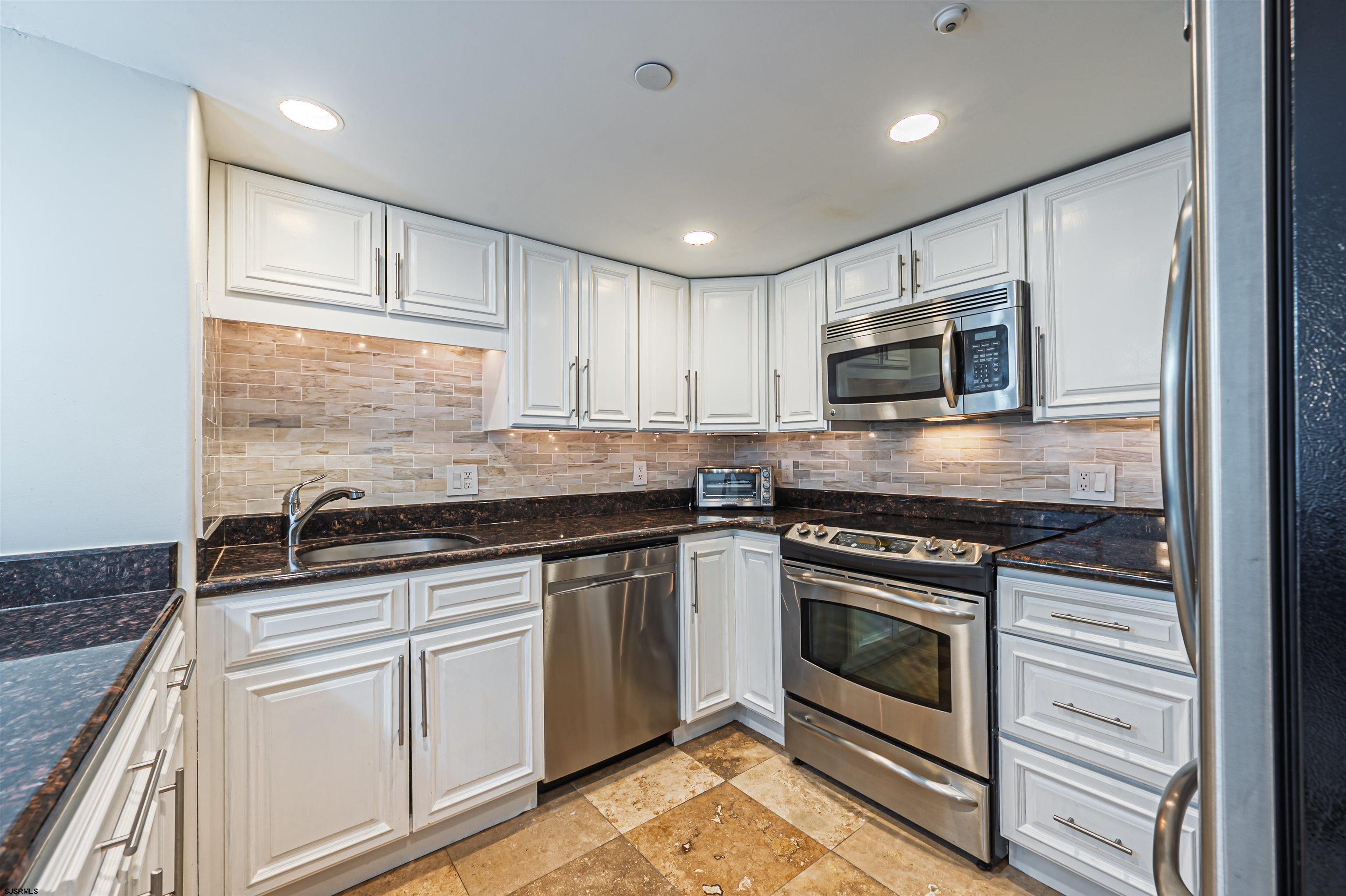 5200 Boardwalk #804 Unit: 8D