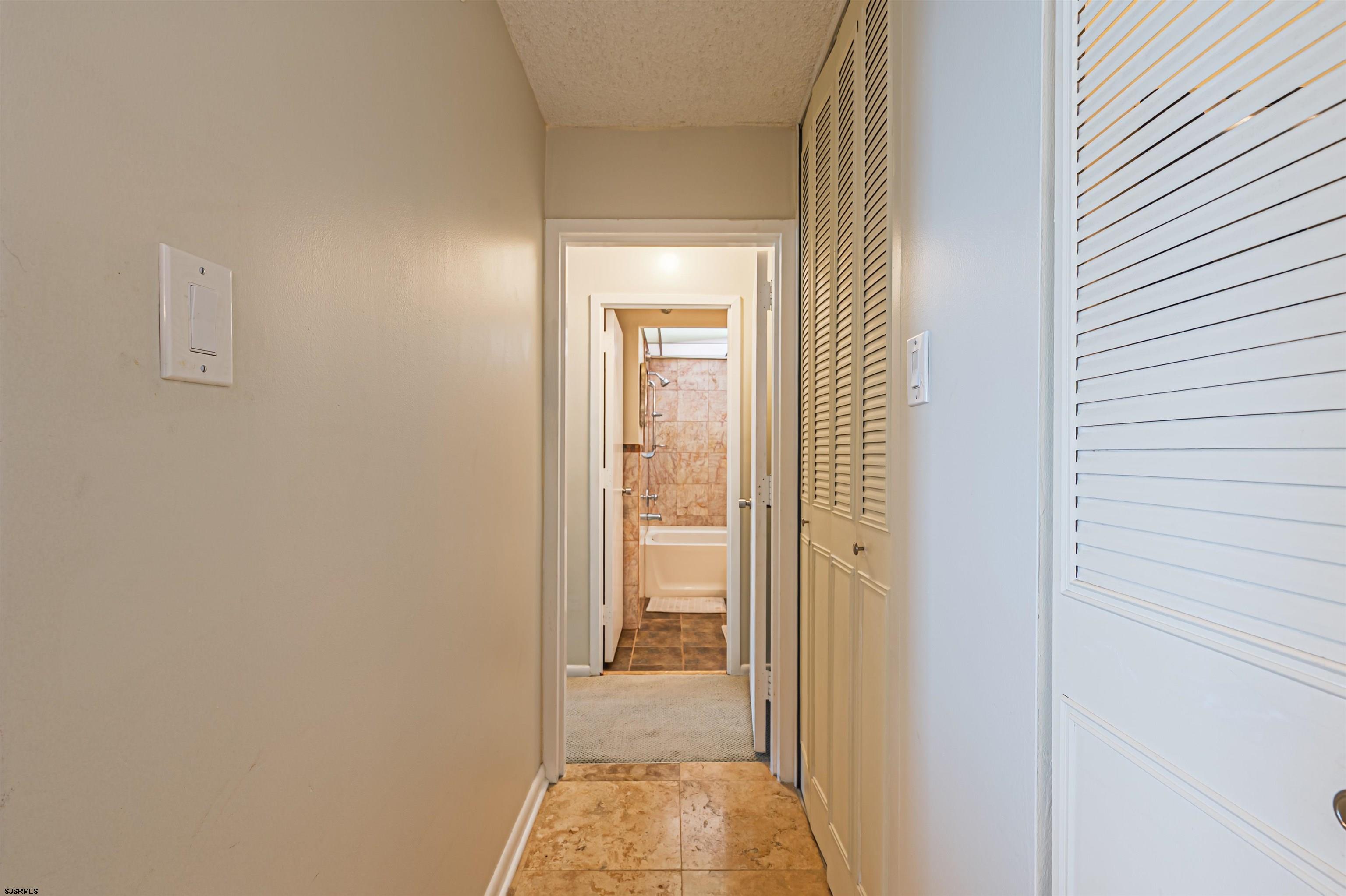 5200 Boardwalk #804 Unit: 8D