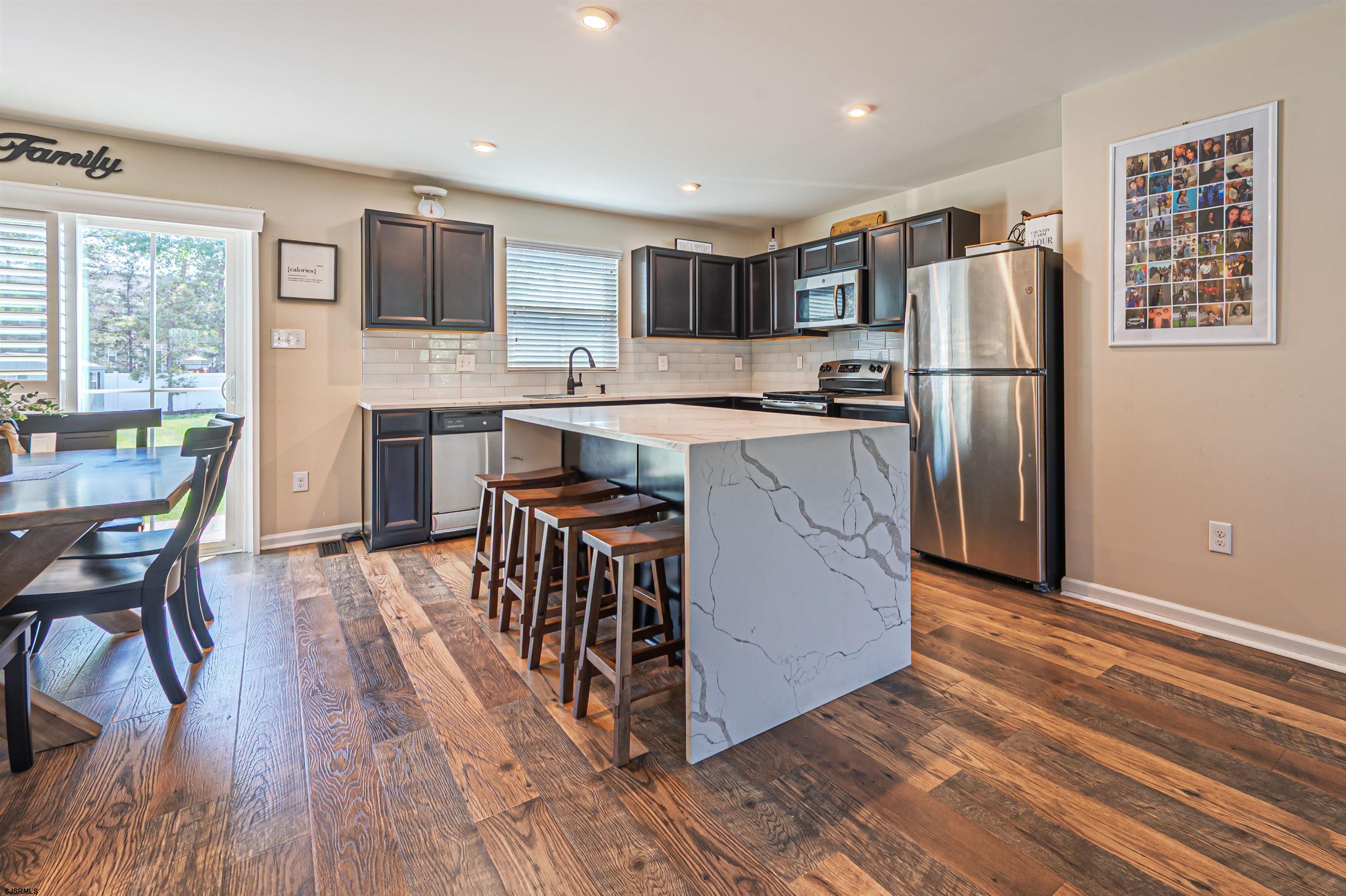 103 Galleria Dr