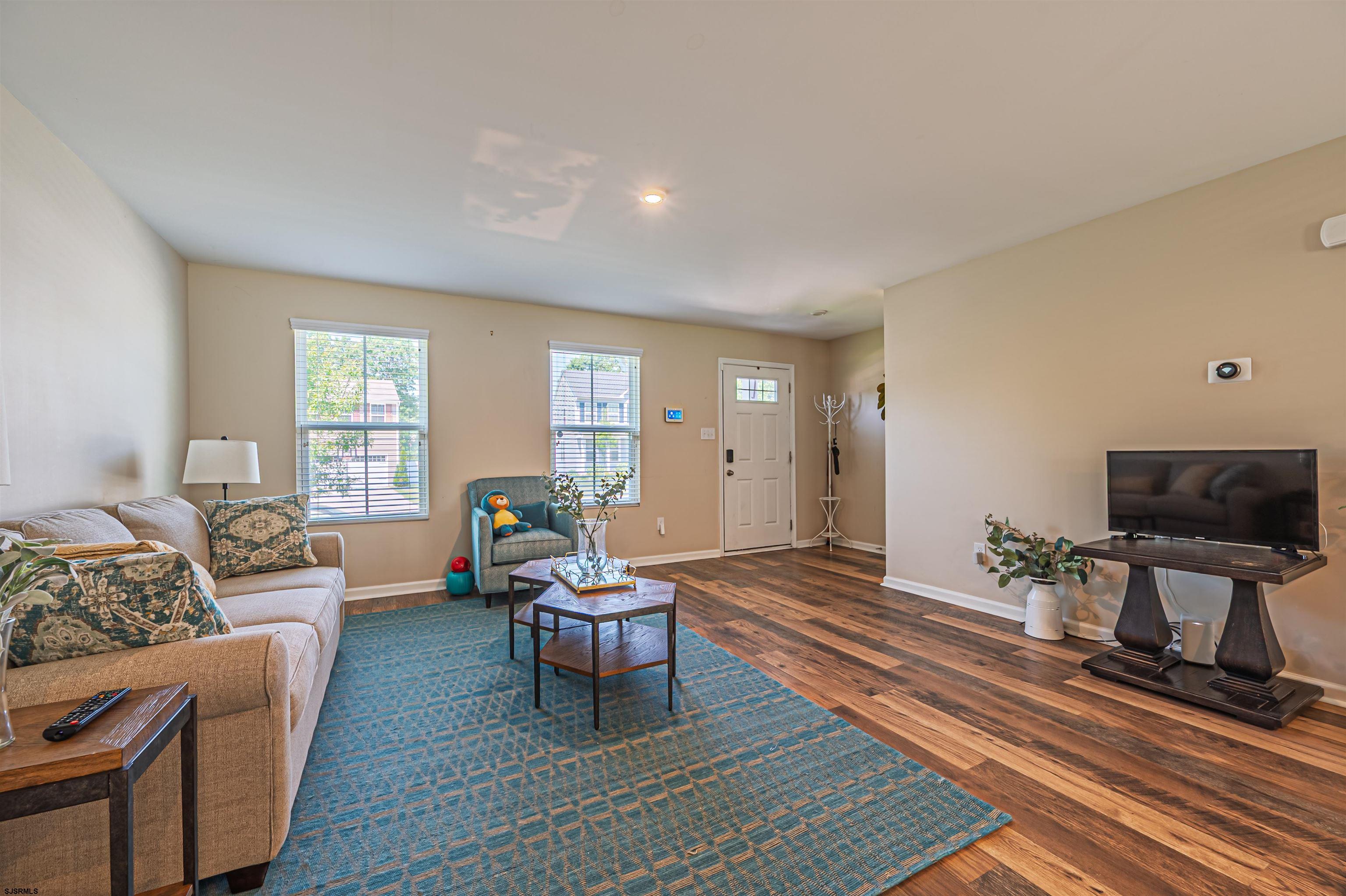 103 Galleria Dr