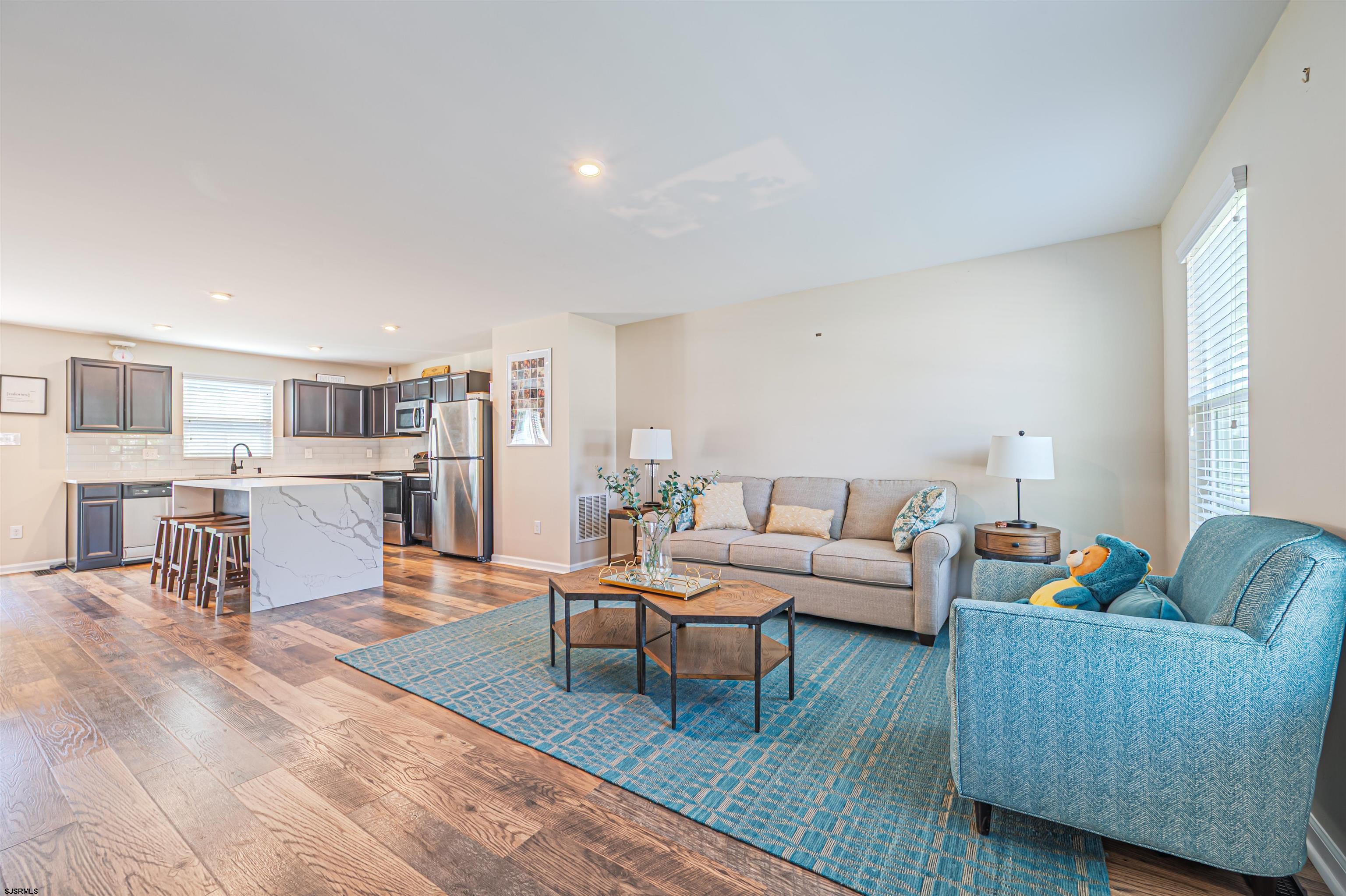 103 Galleria Dr