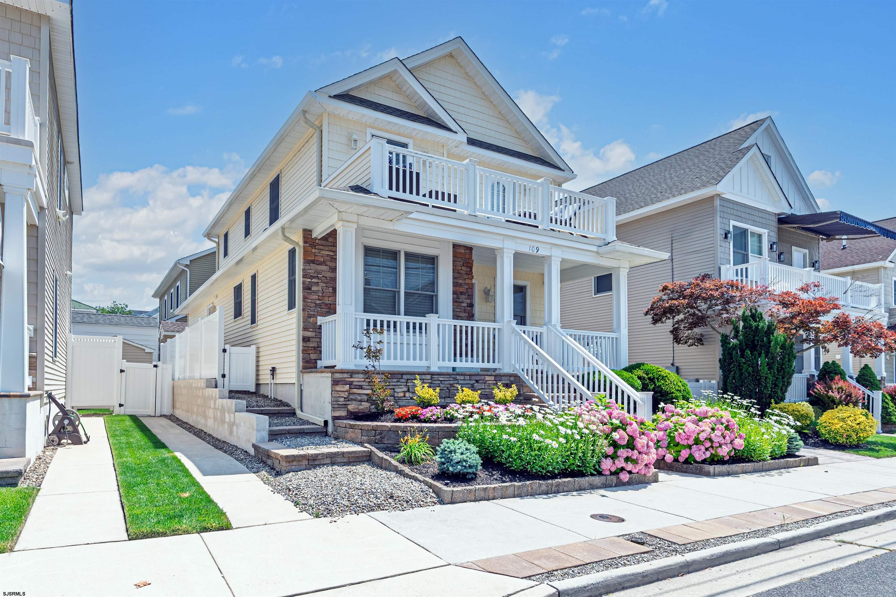 109 N Douglas Ave
