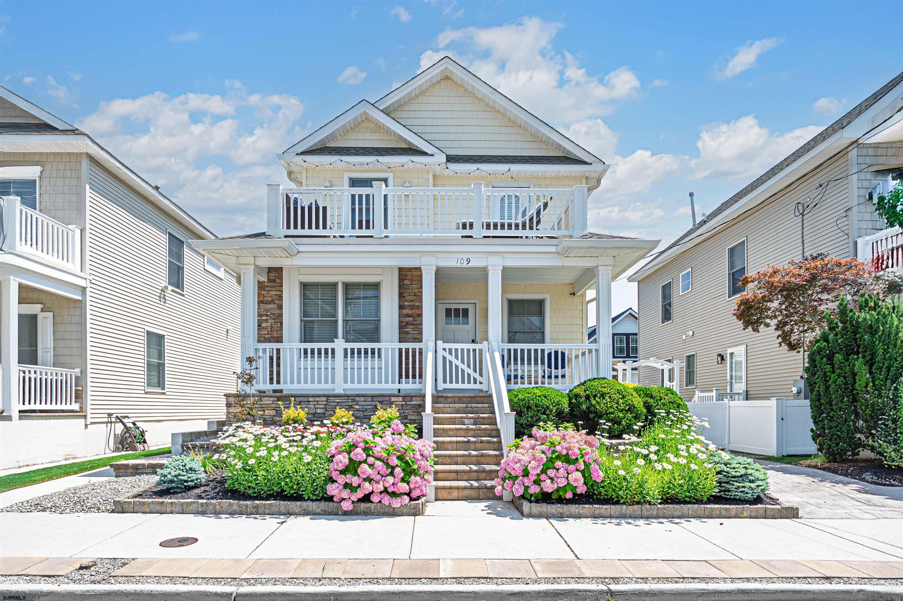 109 N Douglas Ave