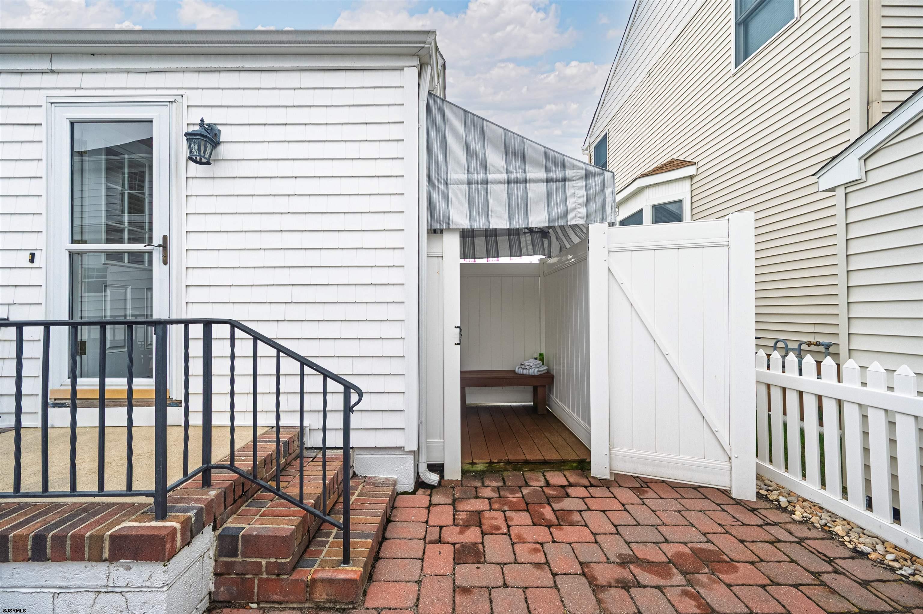 112 N Argyle Ave