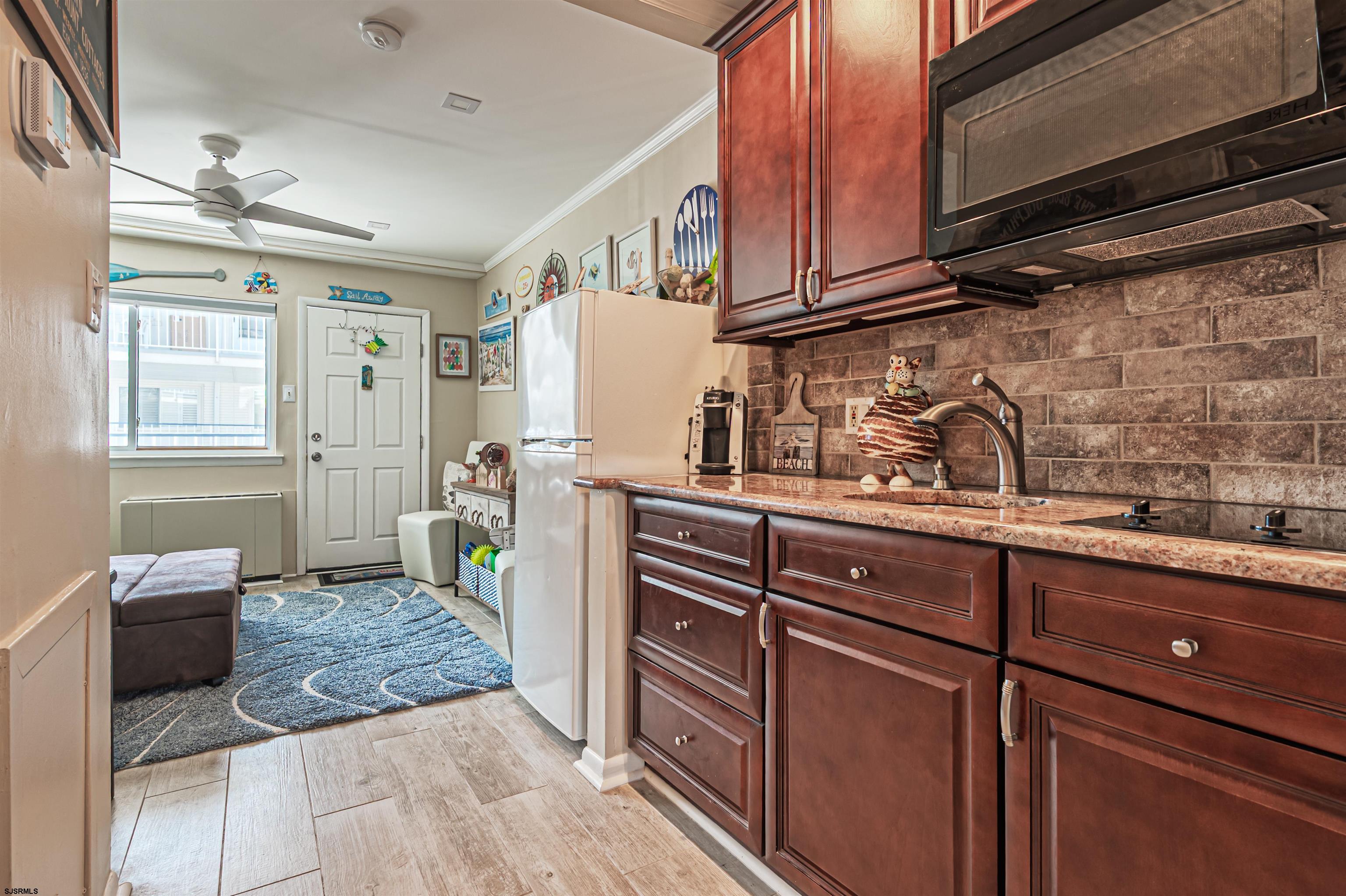 111 S Dudley Ave Unit: 206
