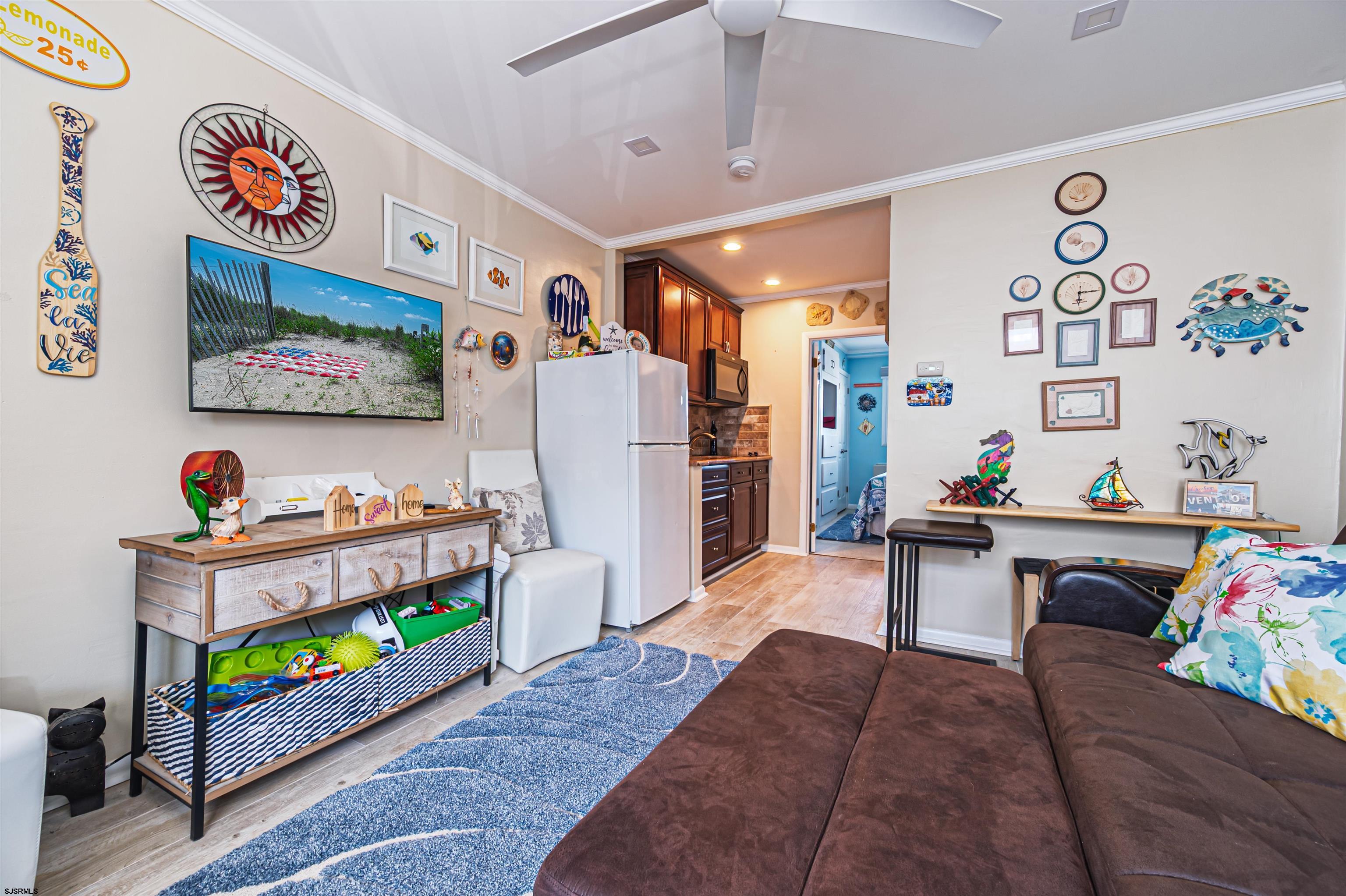 111 S Dudley Ave Unit: 206