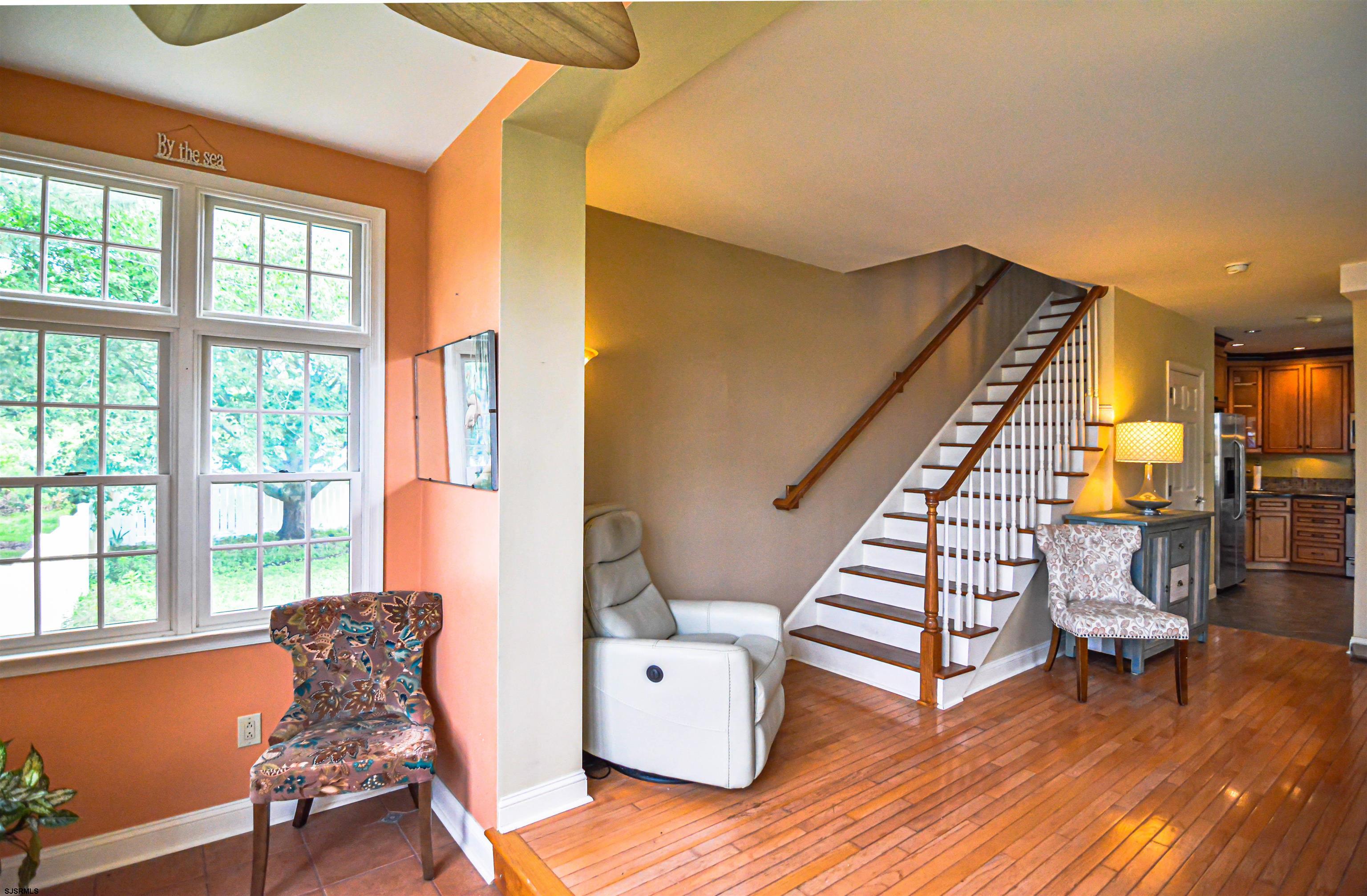 403 N Oak Terrace