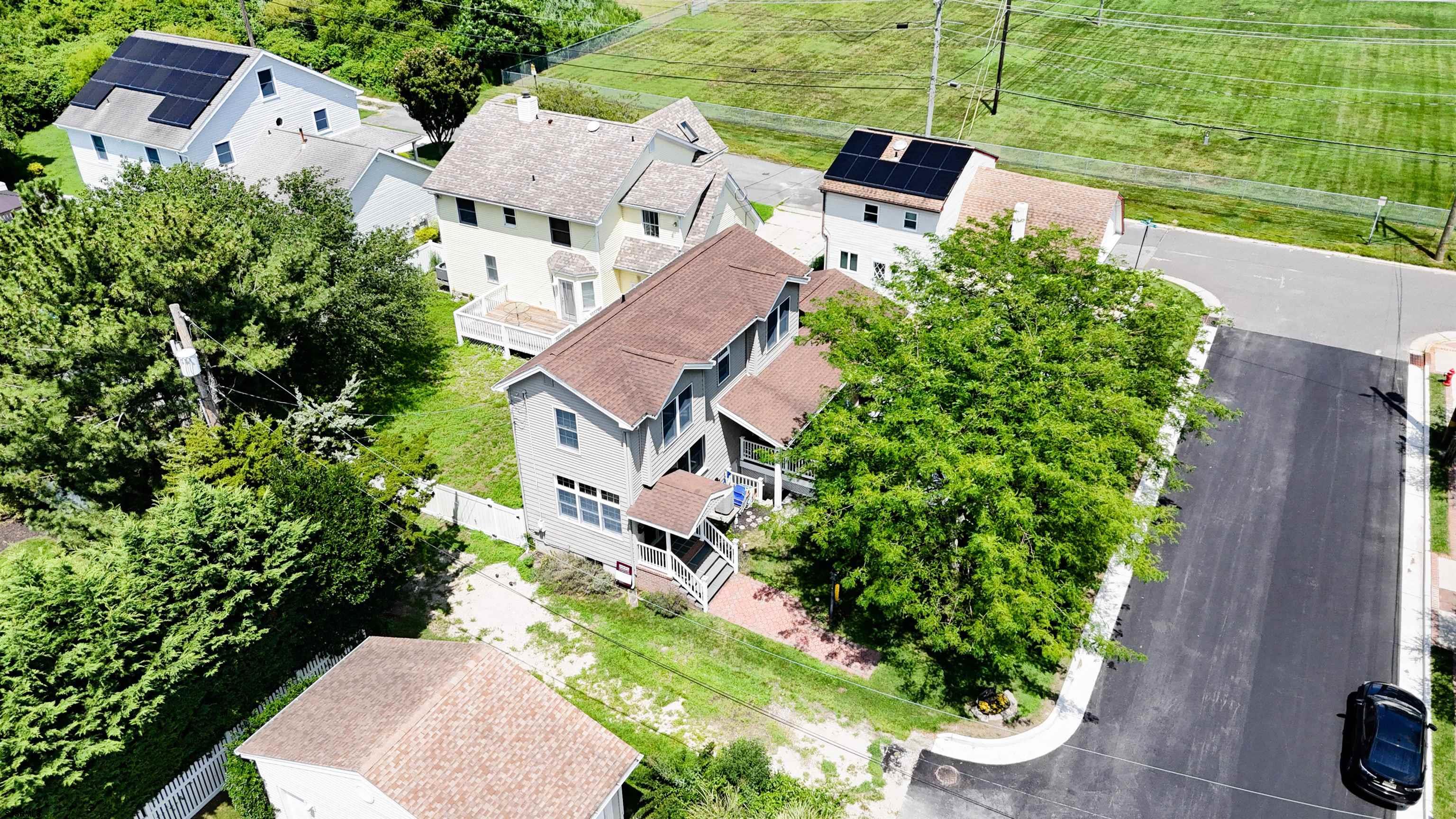 403 N Oak Terrace