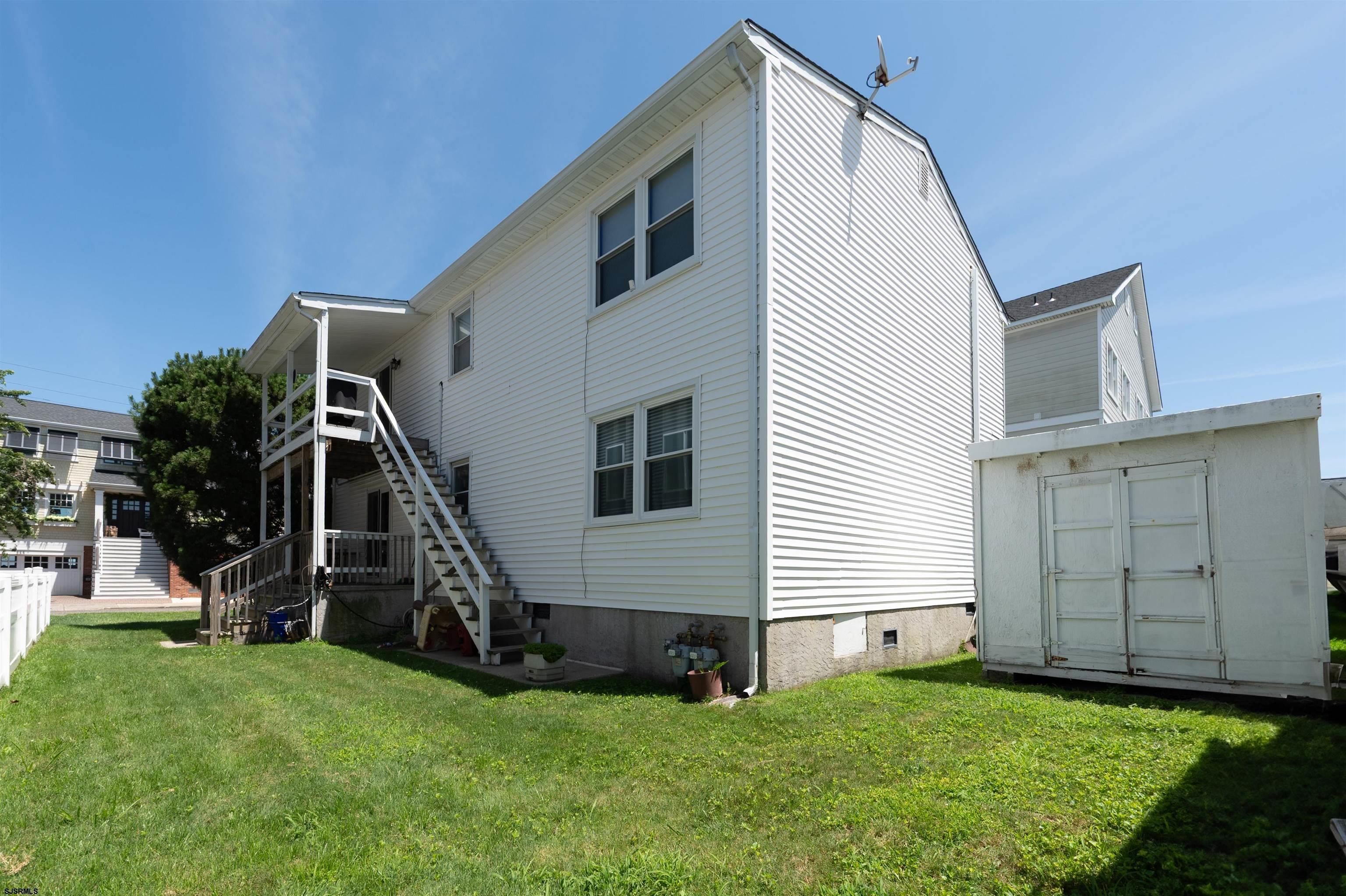 210 N Surrey Ave