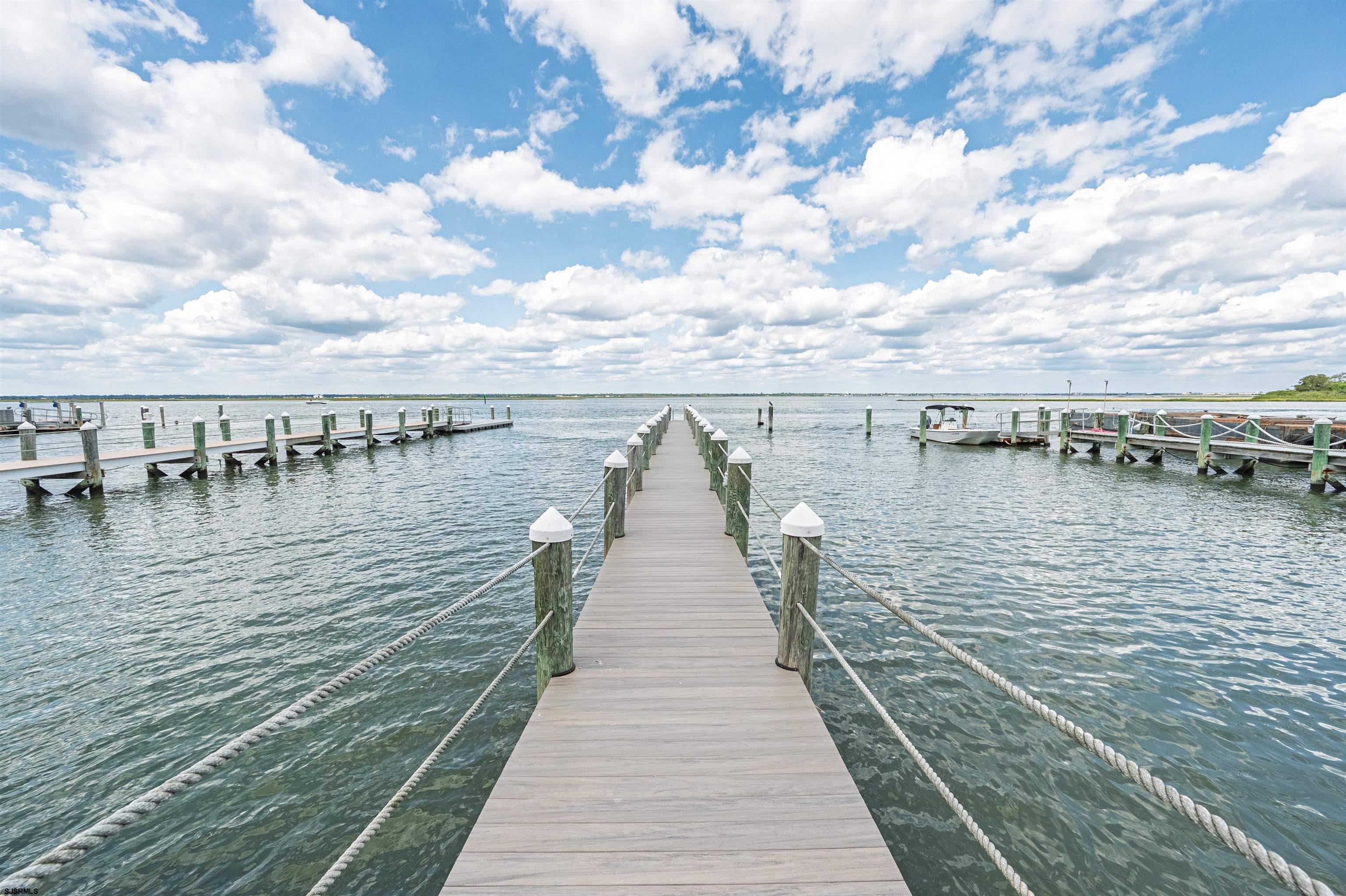 7403 Bayshore Dr