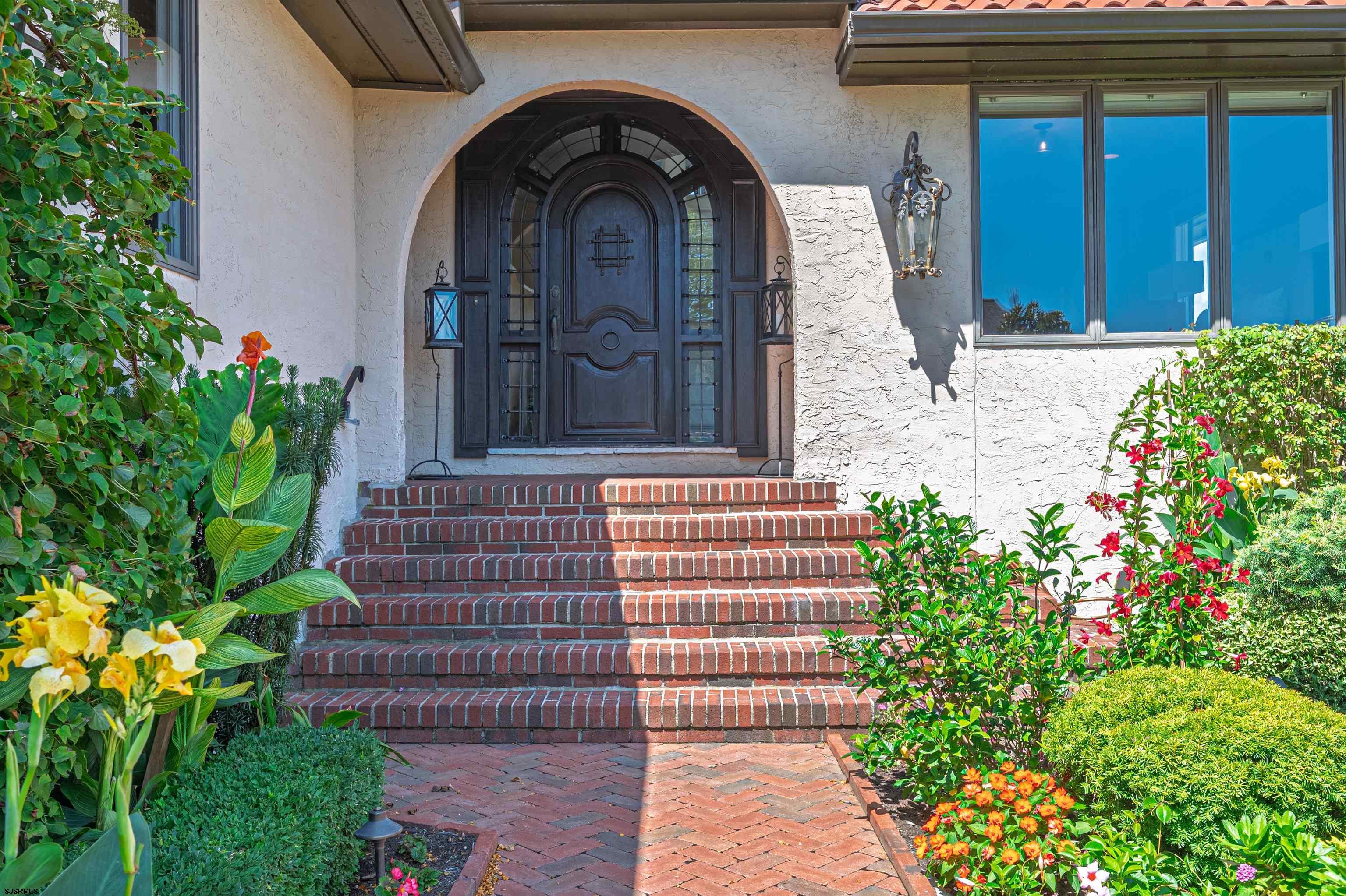 7403 Bayshore Dr