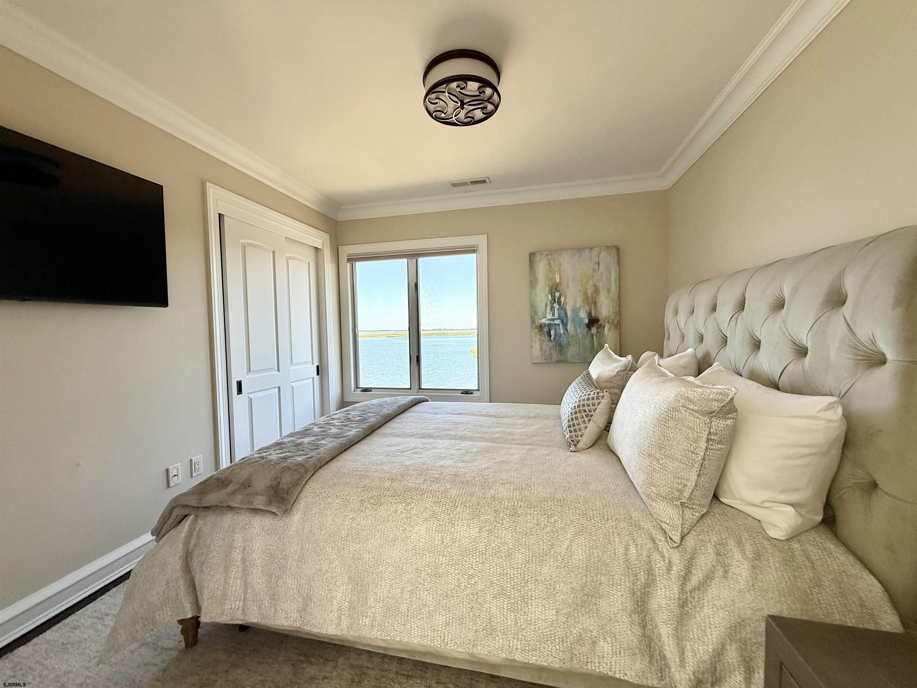 7403 Bayshore Dr