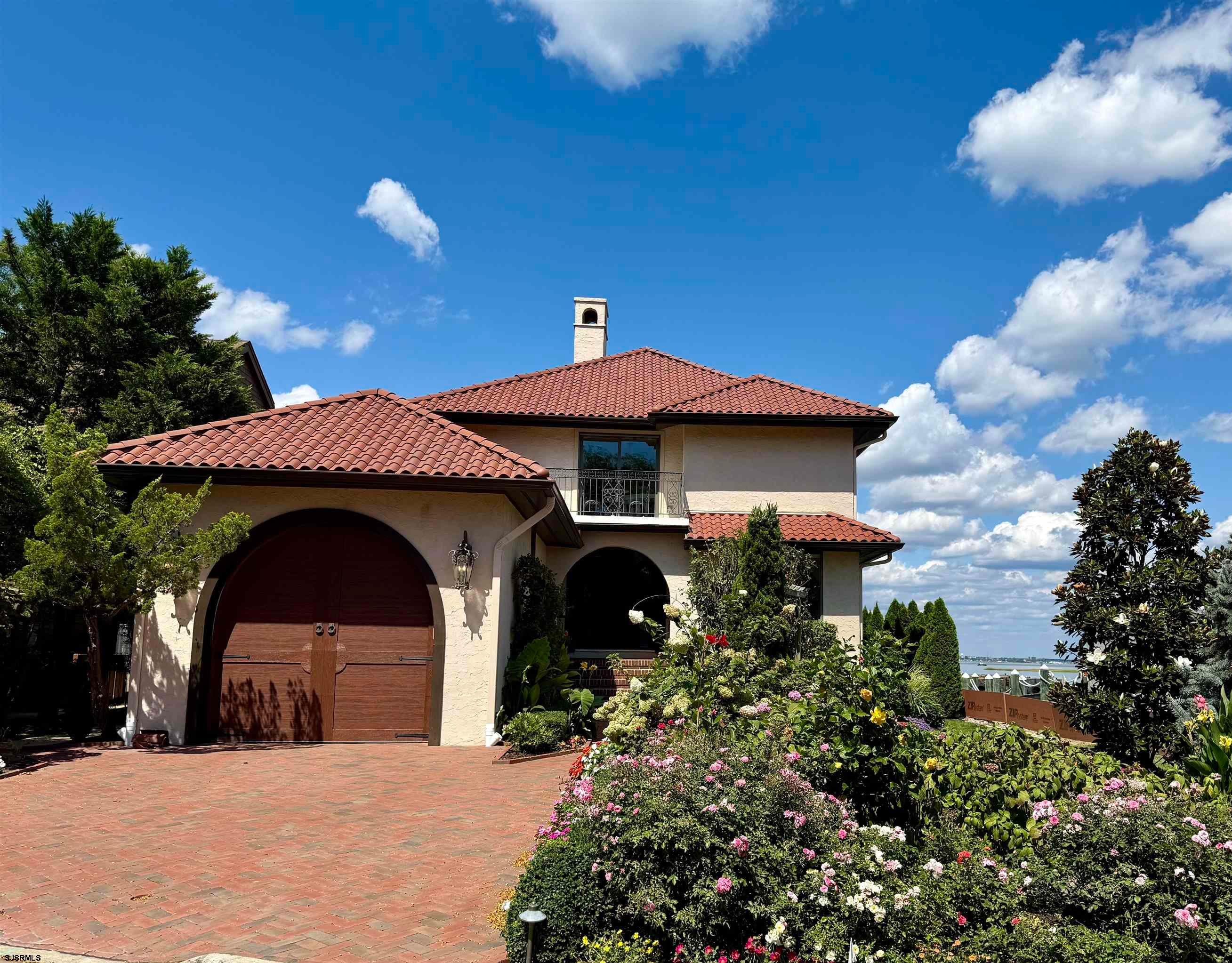 7403 Bayshore Dr