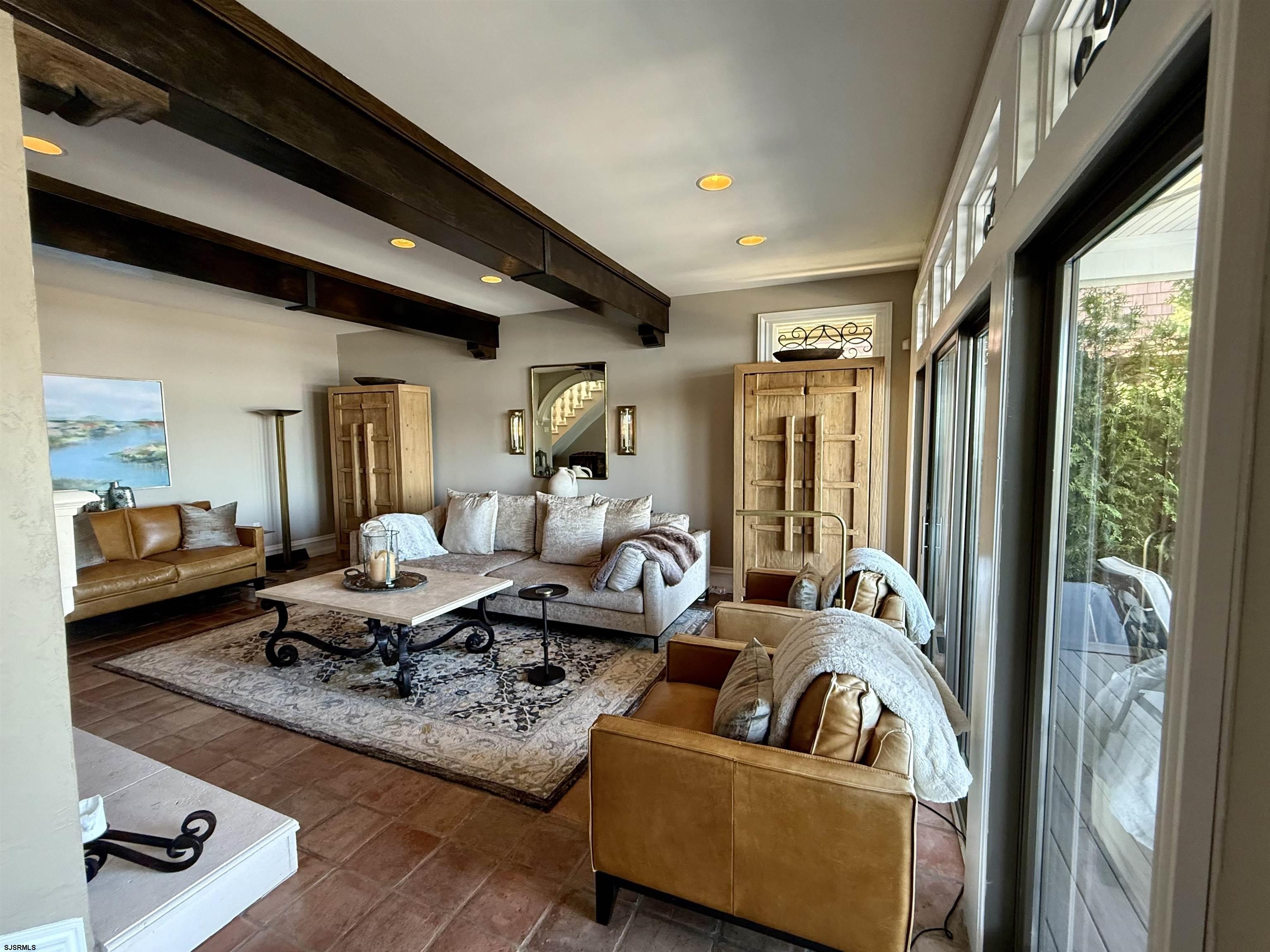 7403 Bayshore Dr