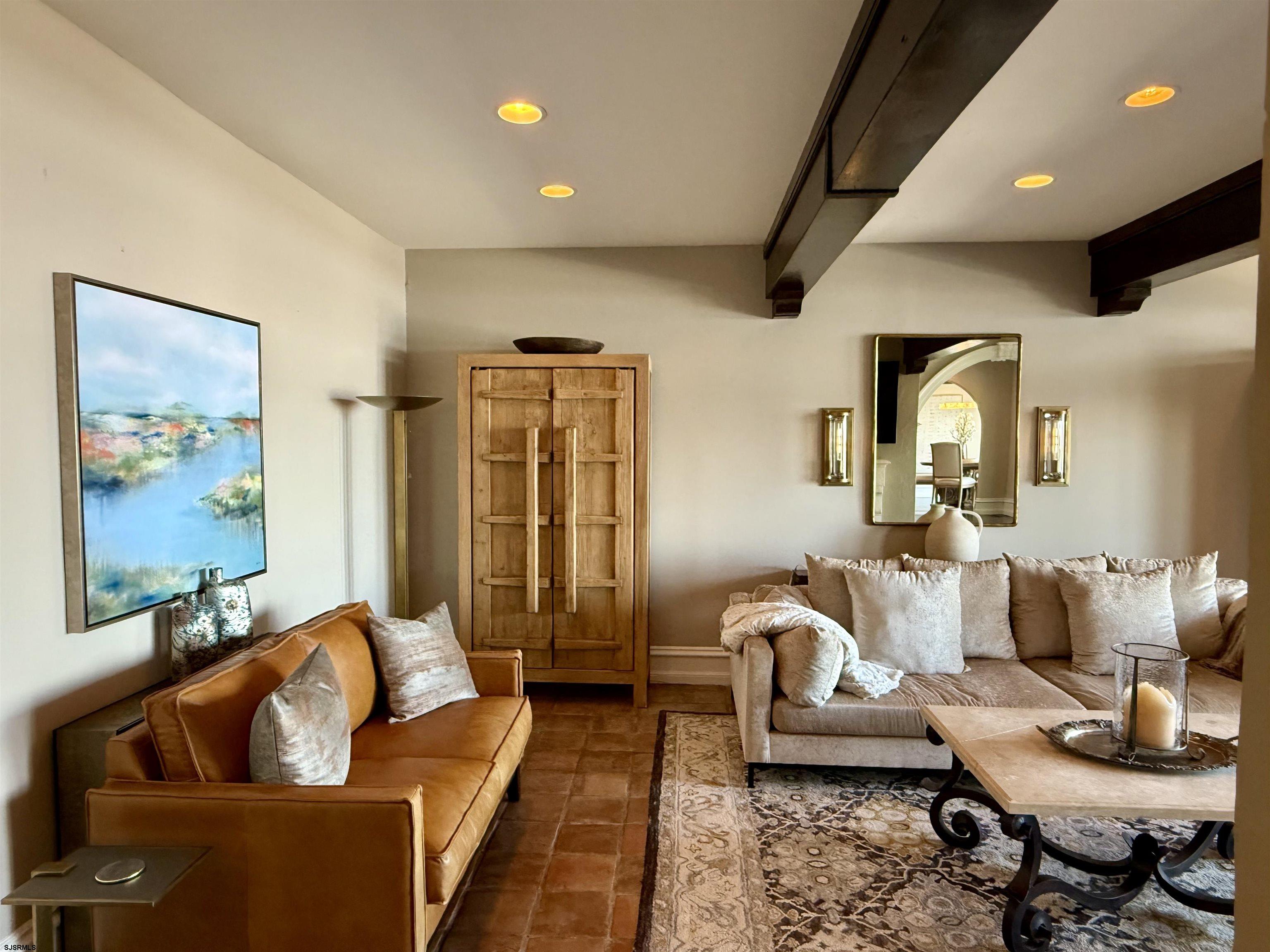 7403 Bayshore Dr