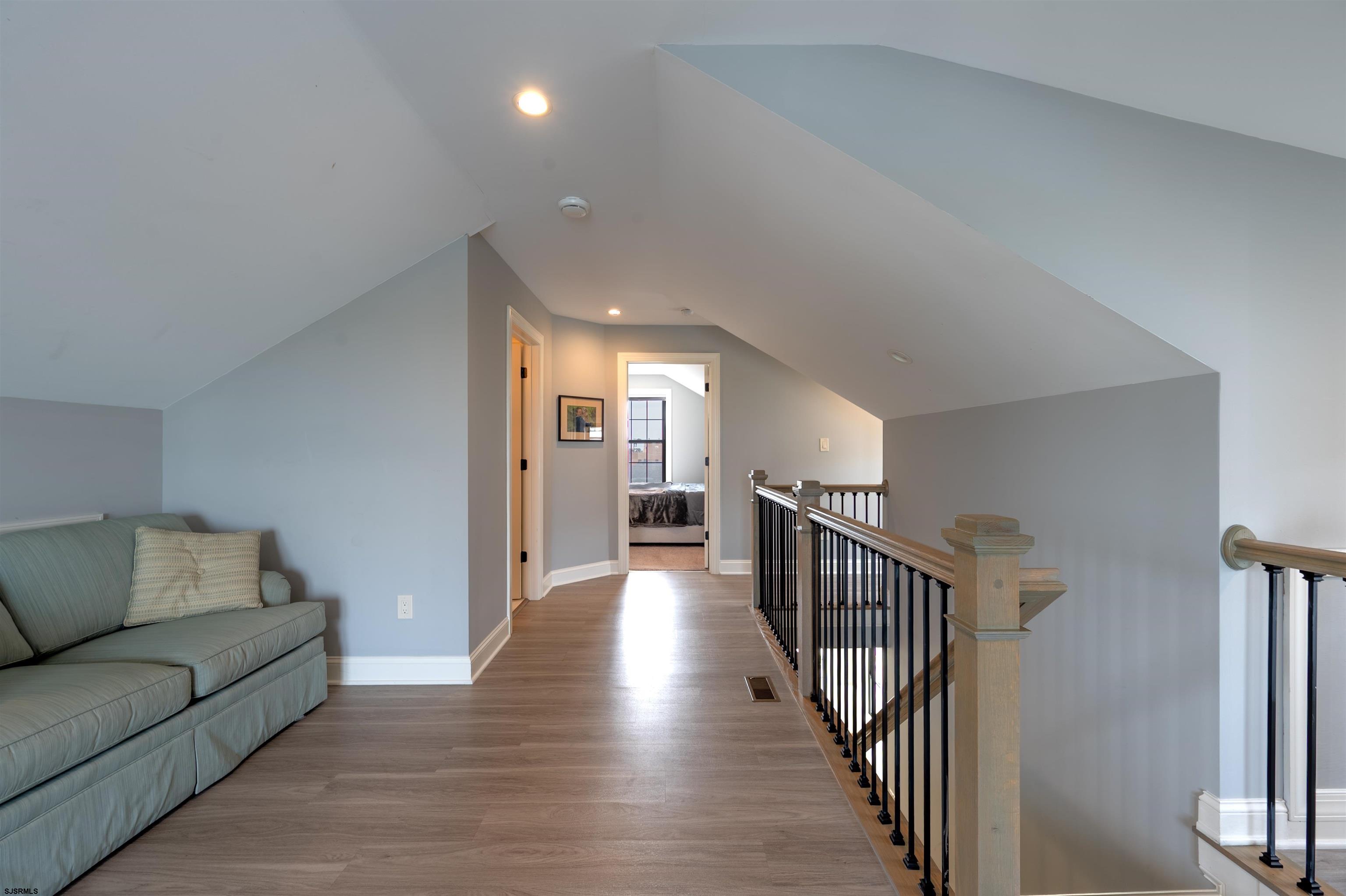 6703 Monmouth Ave
