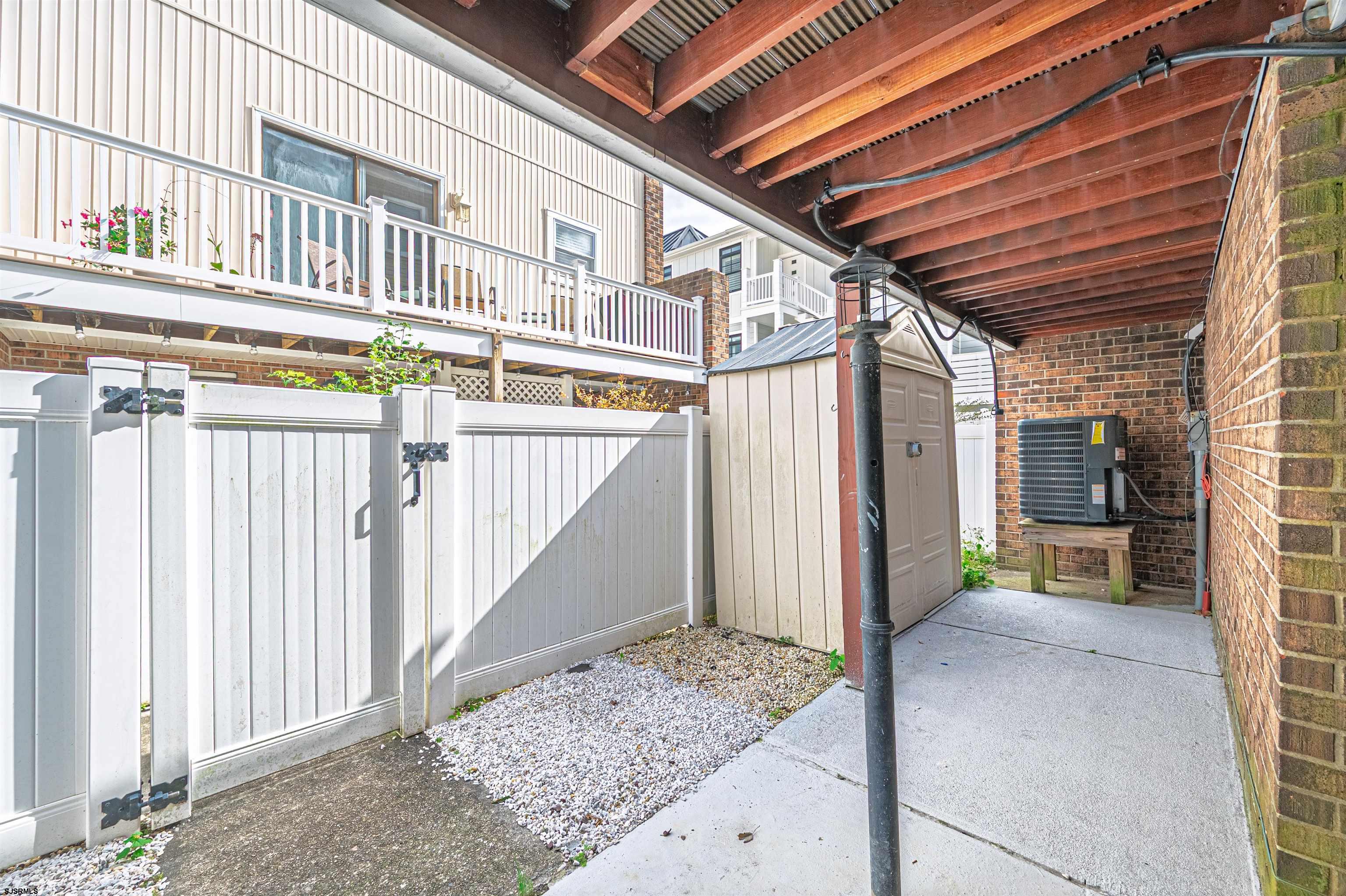 20 N Washington Ave
