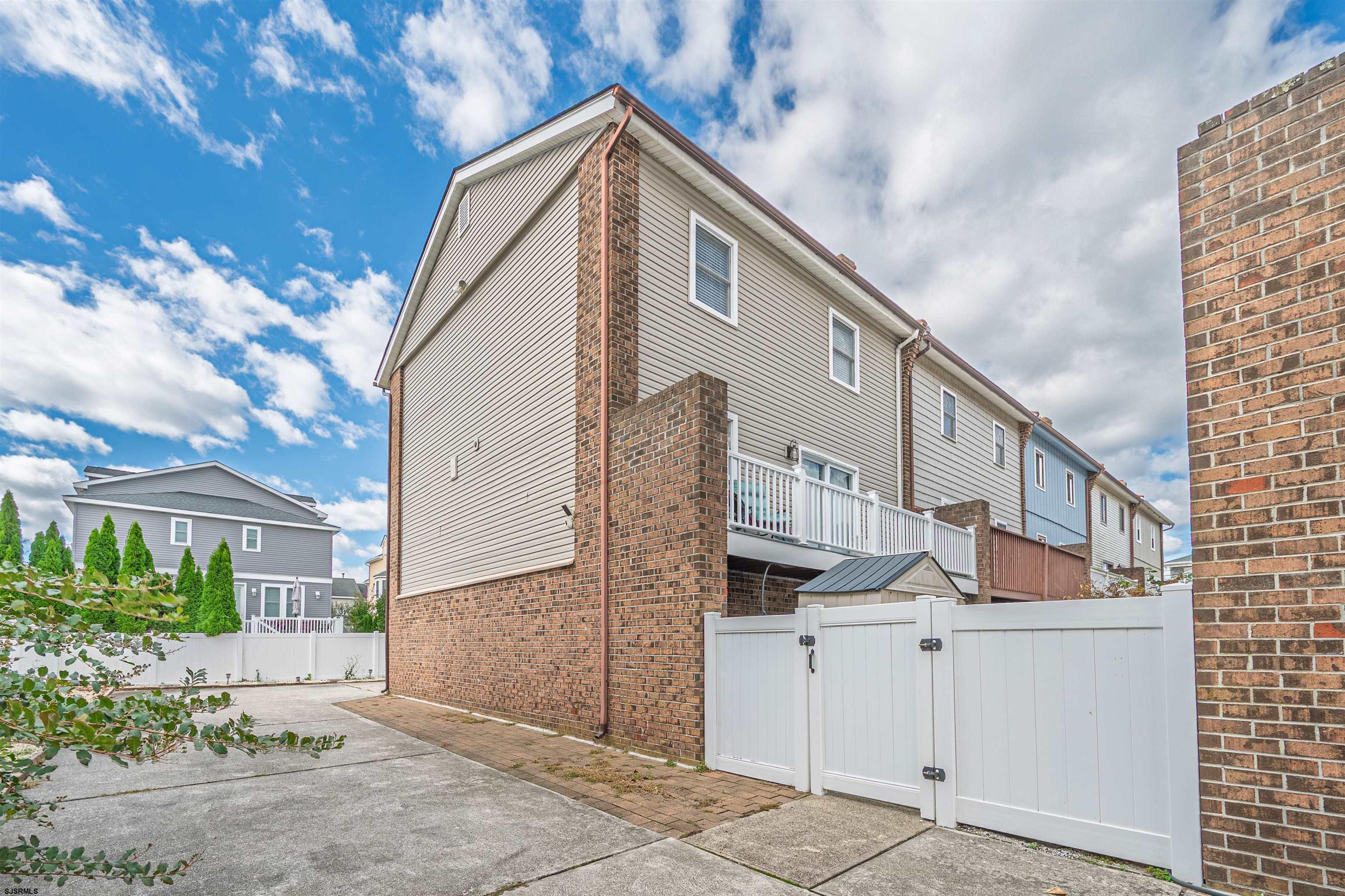 20 N Washington Ave