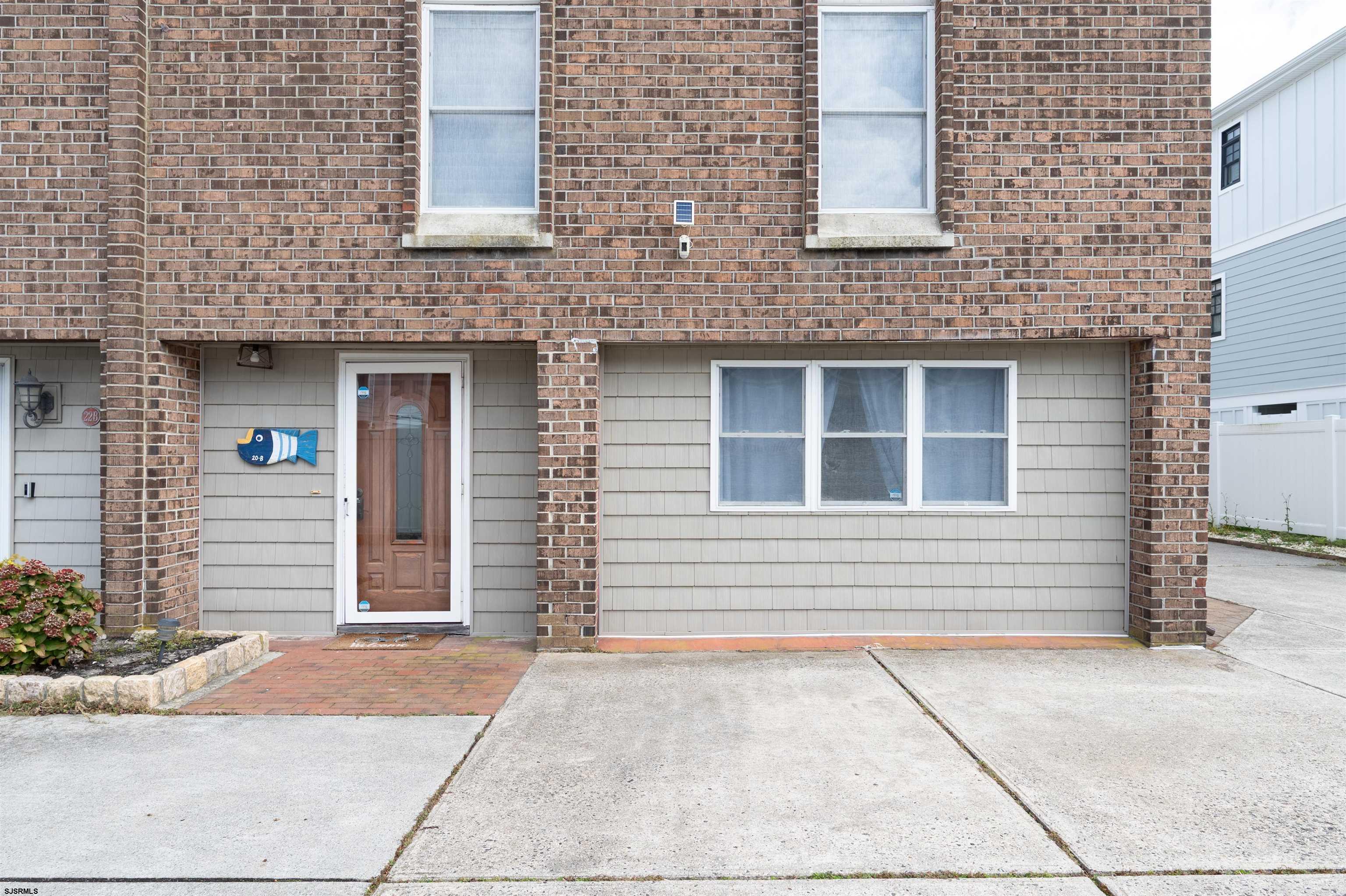 20 N Washington Ave