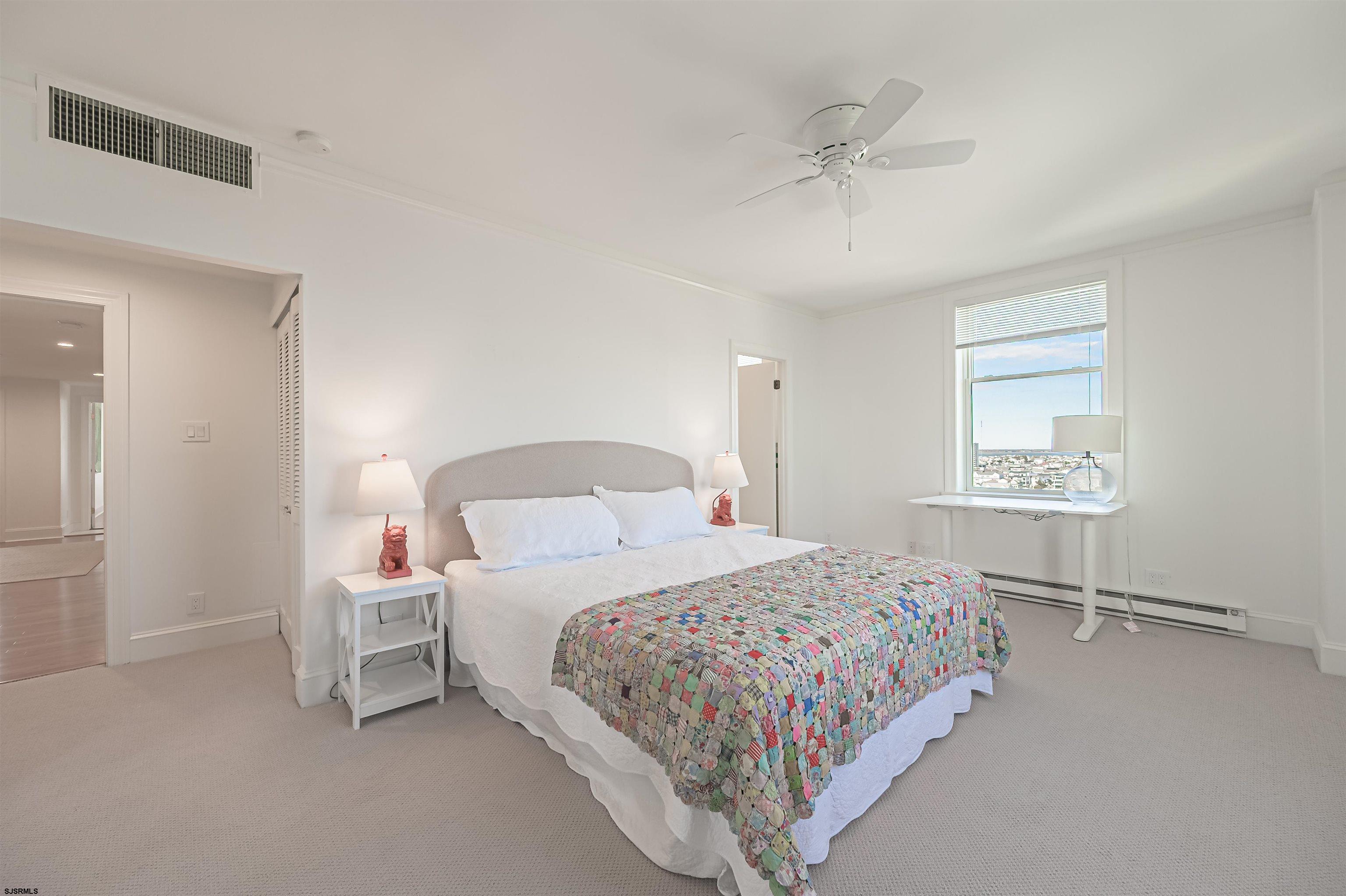 112 S Oxford Unit 904 Ave Unit: 904