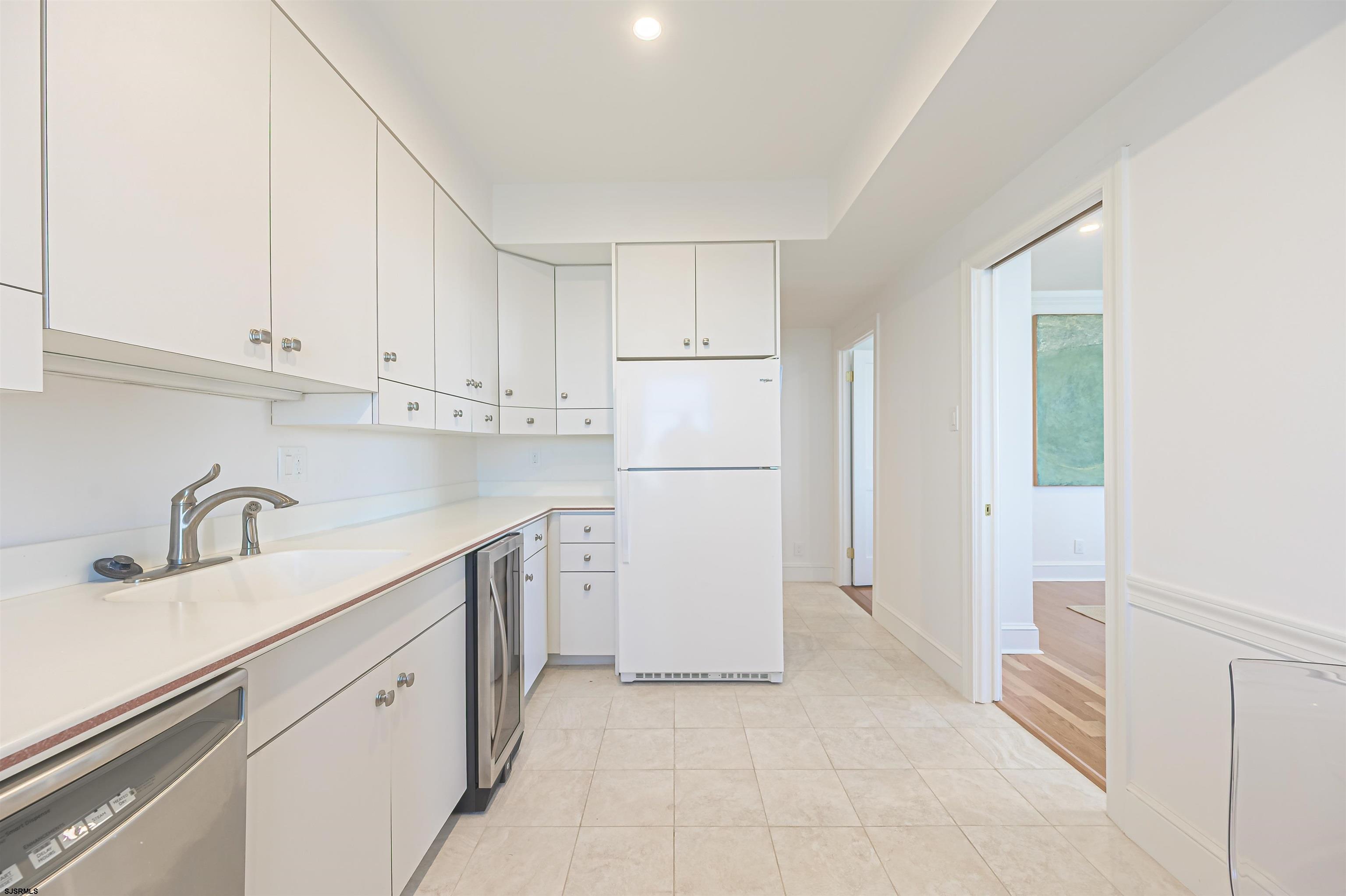 112 S Oxford Unit 904 Ave Unit: 904