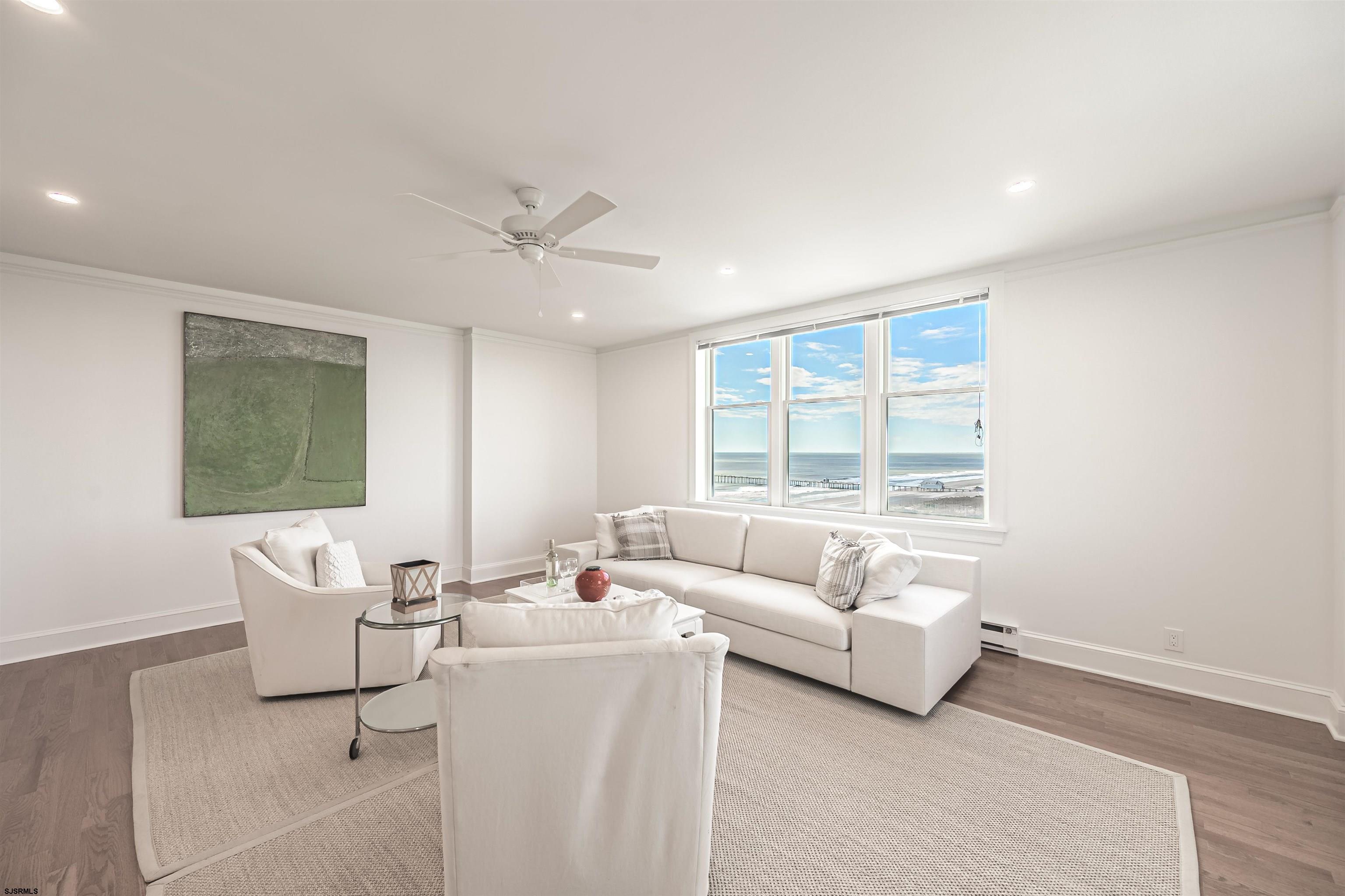 112 S Oxford Unit 904 Ave Unit: 904