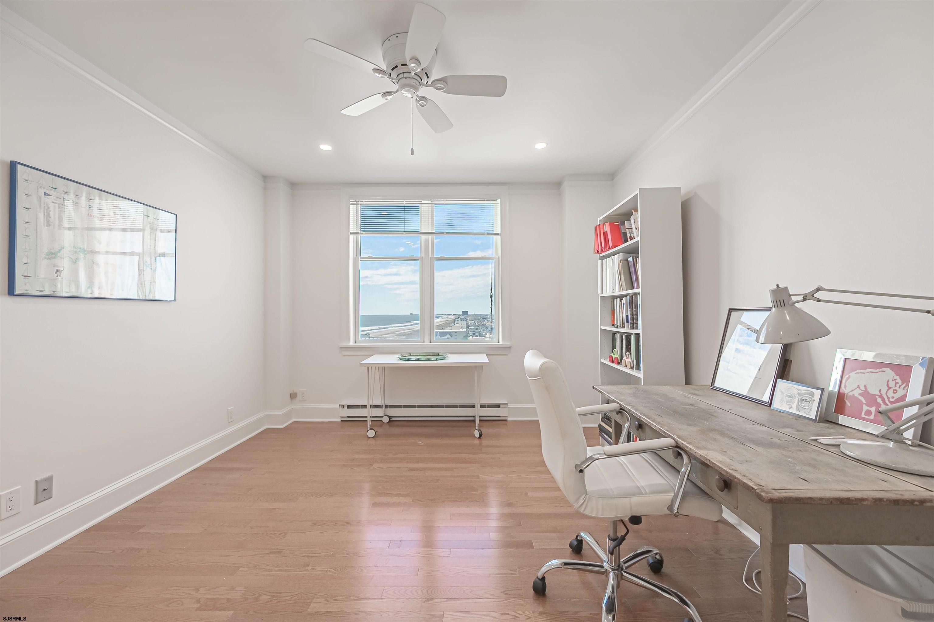 112 S Oxford Unit 904 Ave Unit: 904