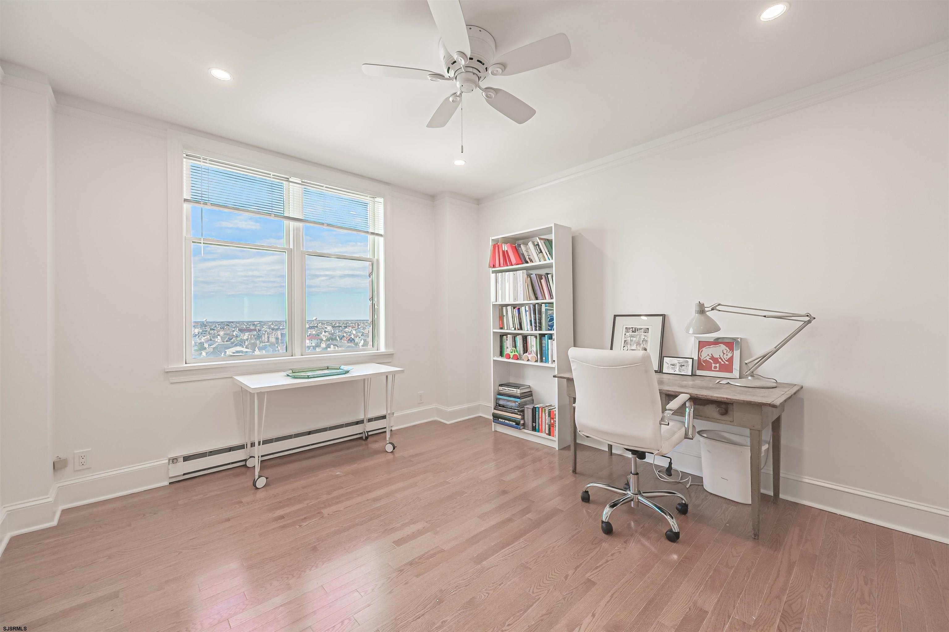 112 S Oxford Unit 904 Ave Unit: 904