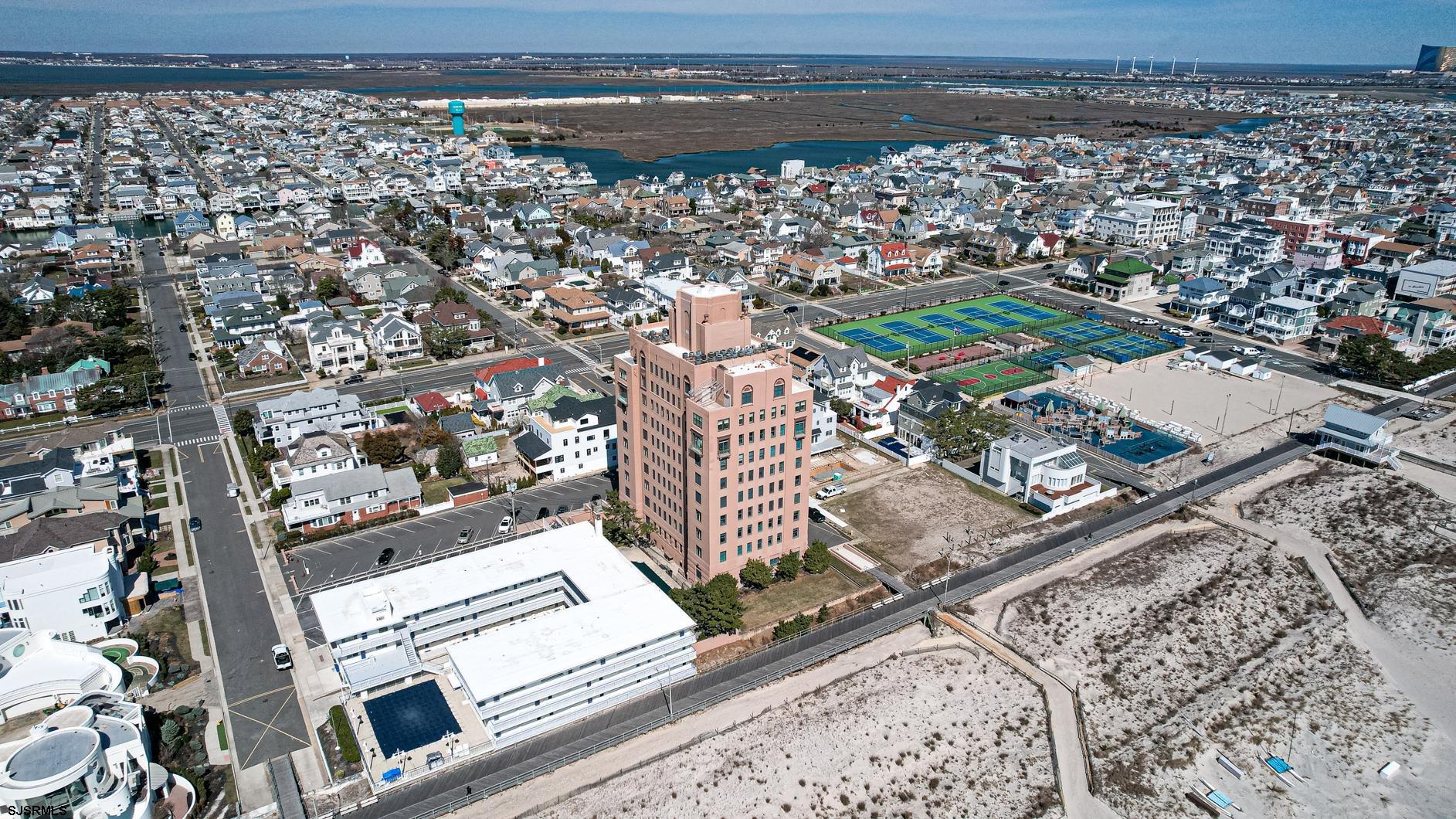 112 S Oxford Unit 904 Ave Unit: 904