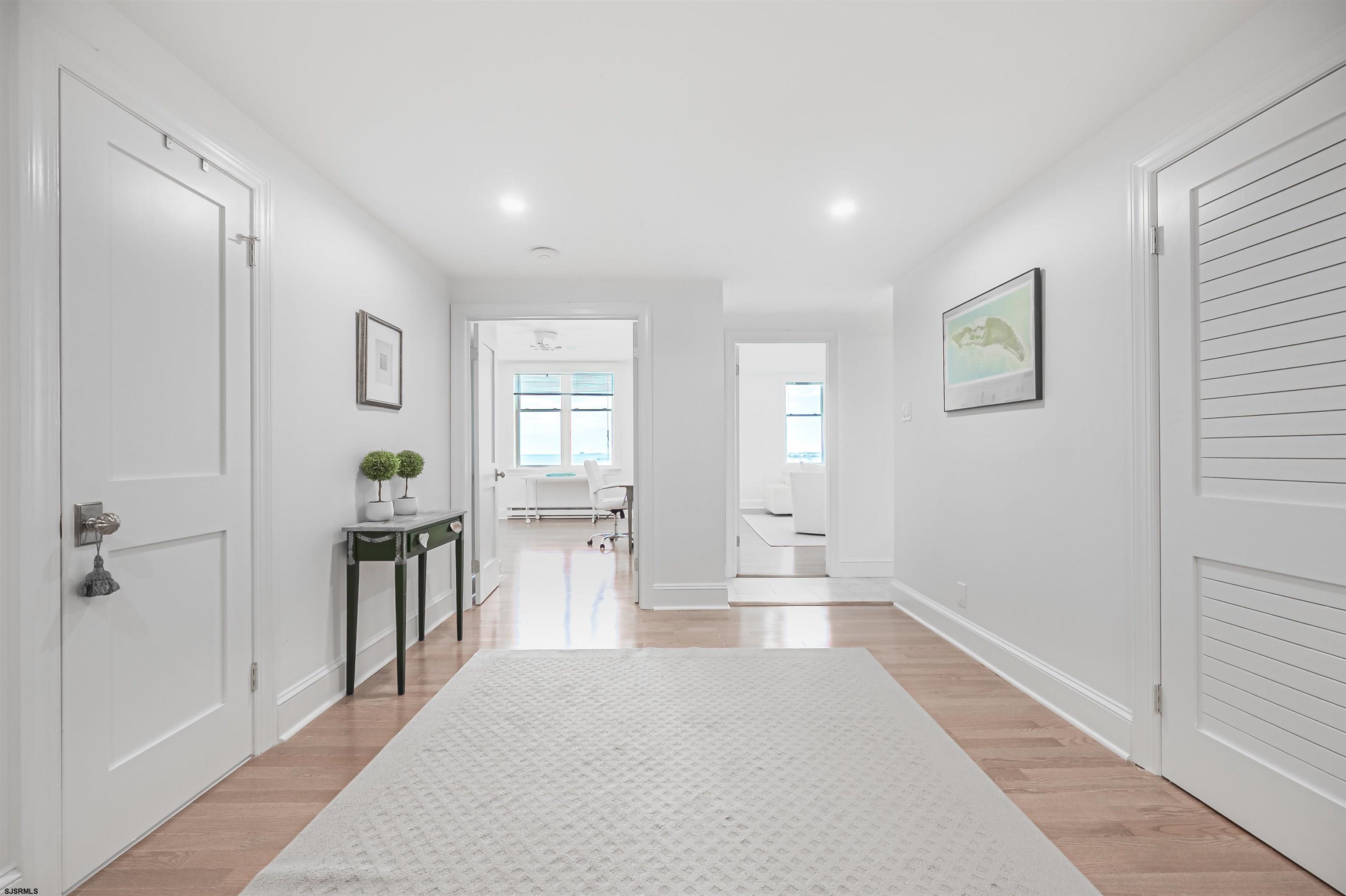 112 S Oxford Unit 904 Ave Unit: 904